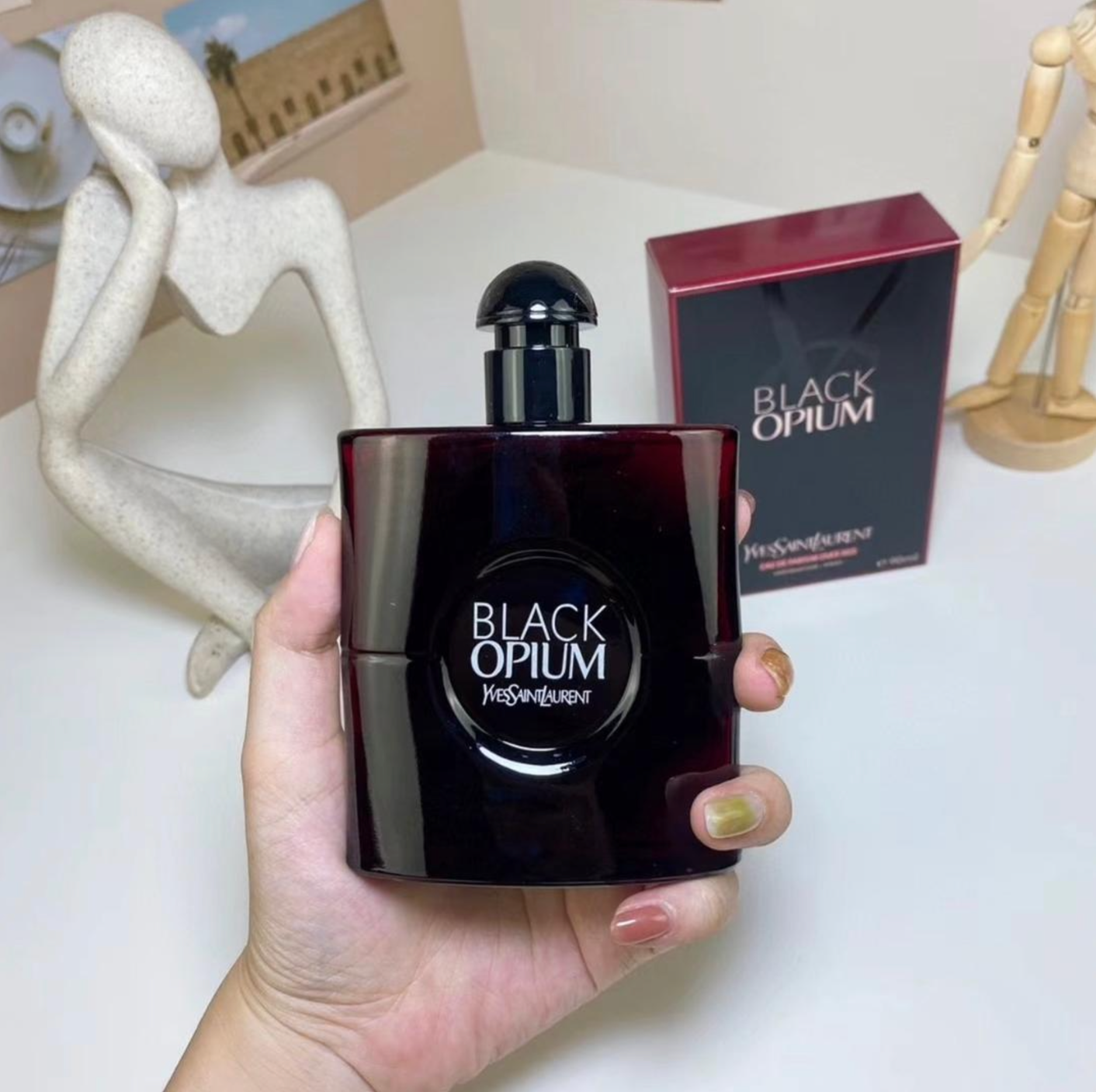 D038：Yves Saint Laurent Black Opium Eau de Parfum Over Red Spray 90ml