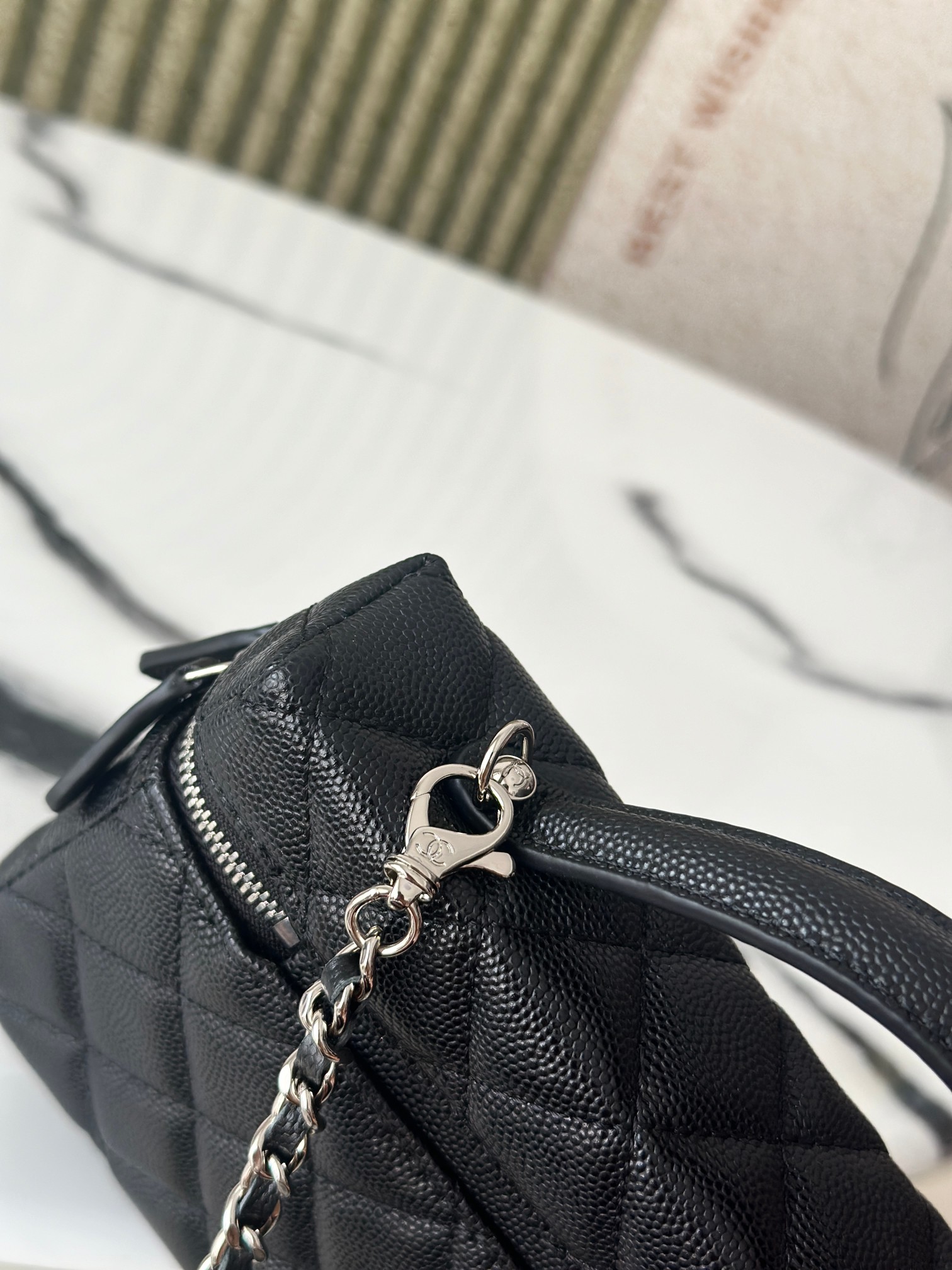 25B Black Caviar Quilted Long Vanity Case with Silver CC Logo & Silver Hardware - Mocuir