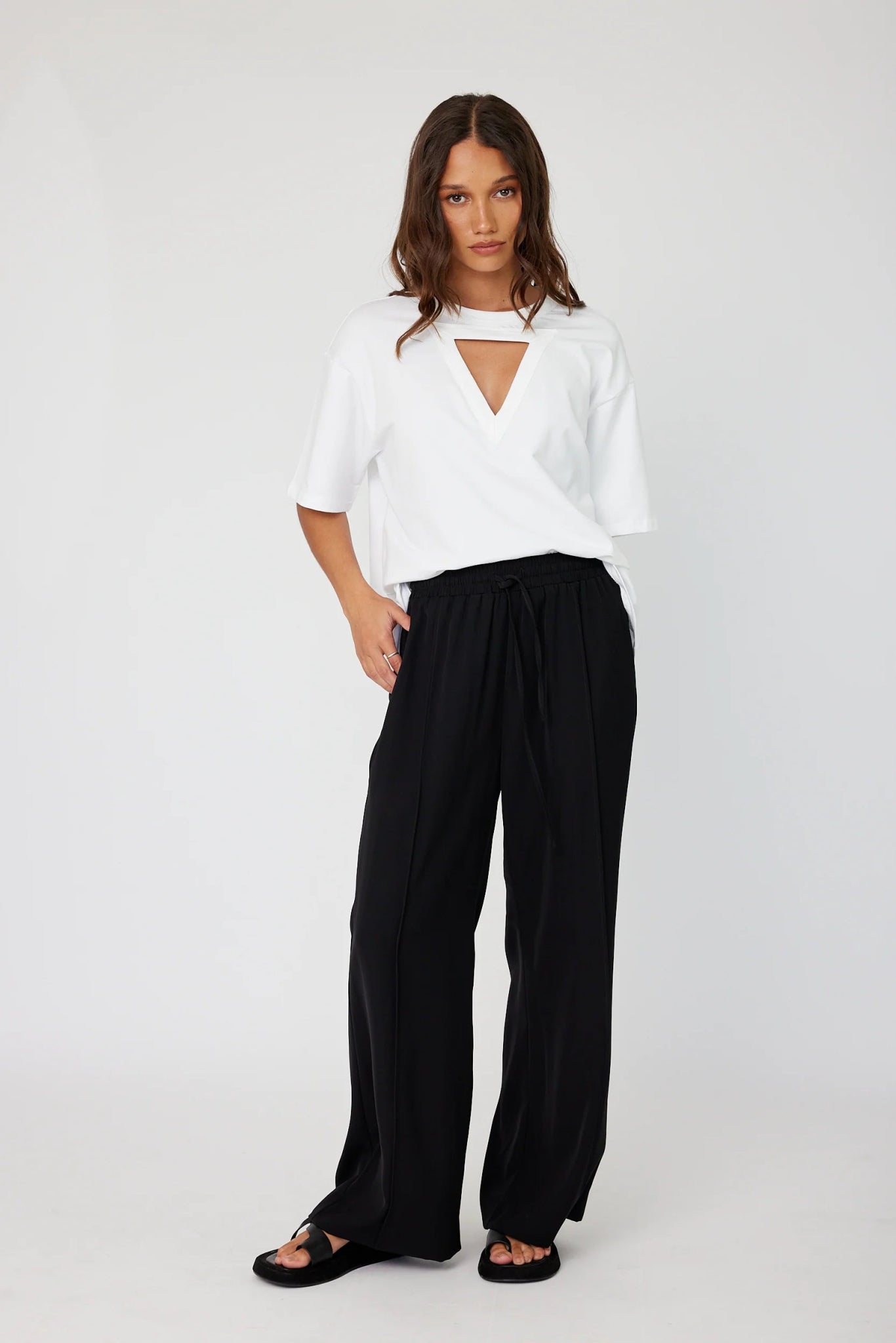 Smart-Casual Wide-Leg Pant‌