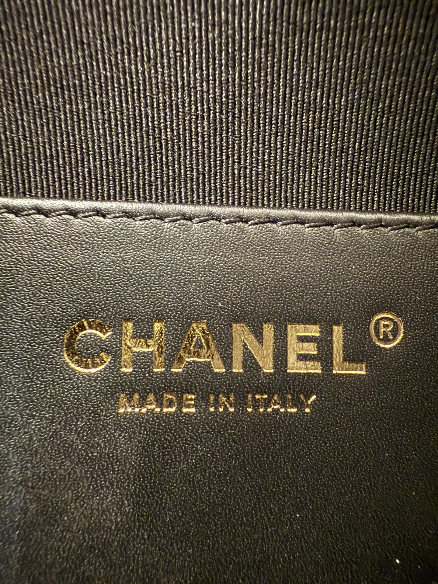 25C26C Pearl Chain Hobo Lunch Box Bag in Black Lambskin with Gold Hardware (Model AP4976) - Mocuir