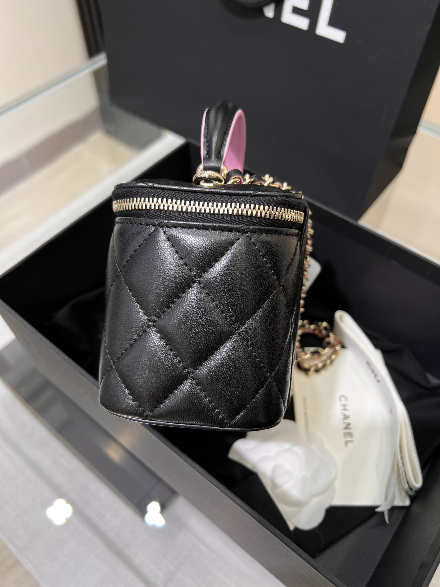 23P Long Vanity with Top Handle (Black & Pink) - Mocuir