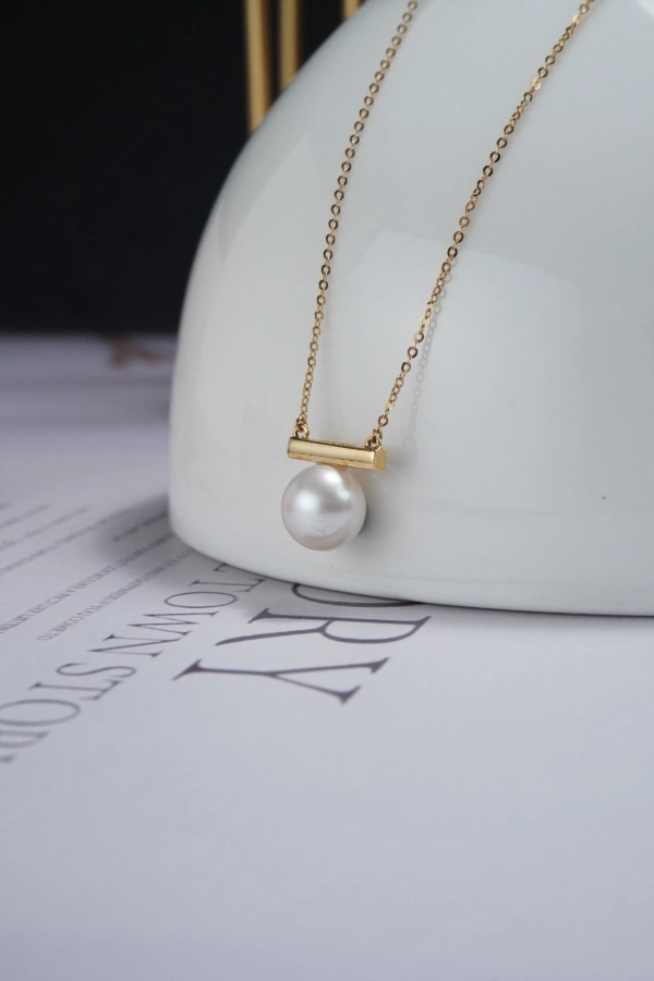 18k Gold Saltwater Pearl Necklace Set