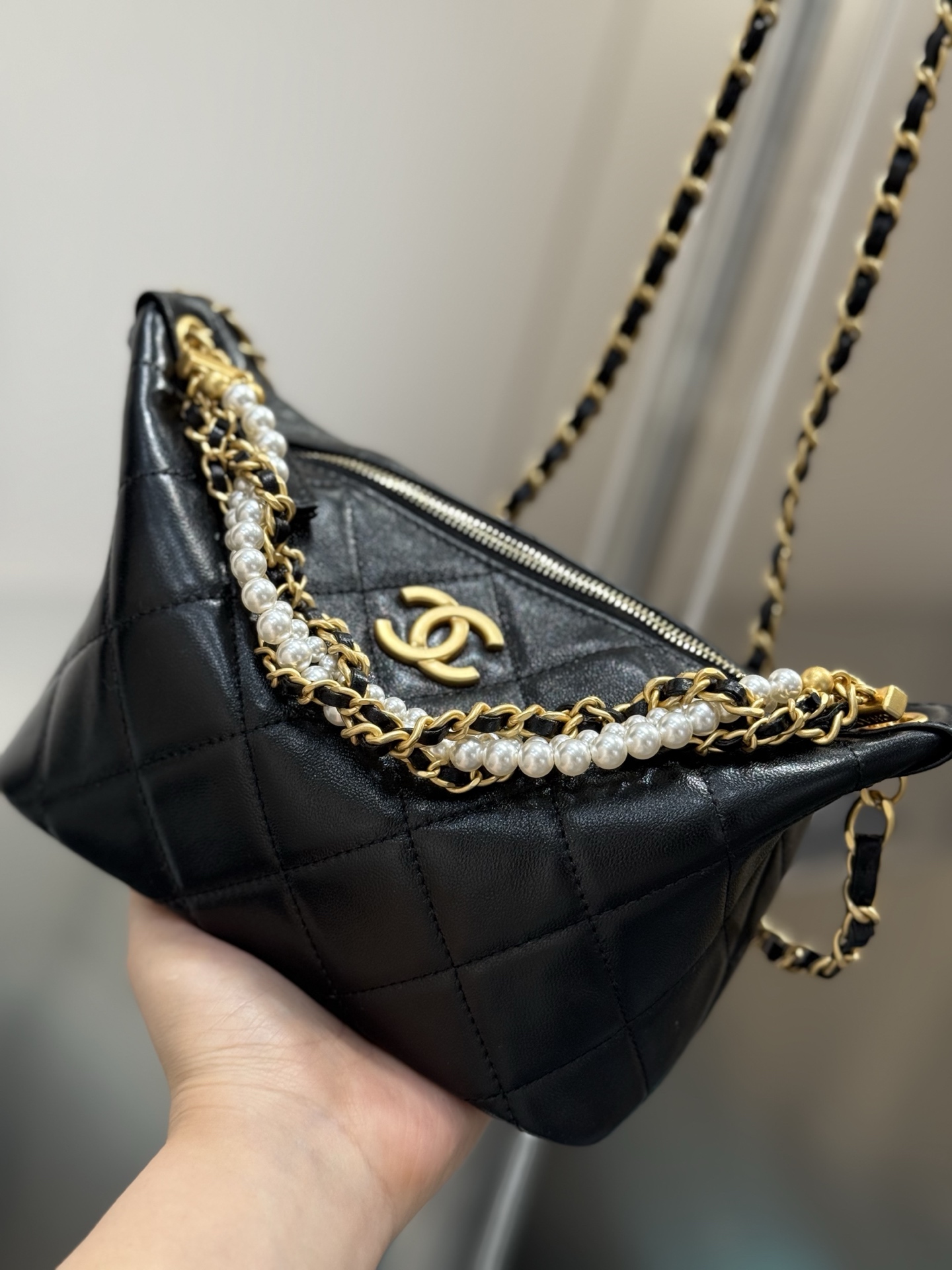 25C26C Pearl Chain Hobo Lunch Box Bag in Black Lambskin with Gold Hardware (Model AP4976) - Mocuir