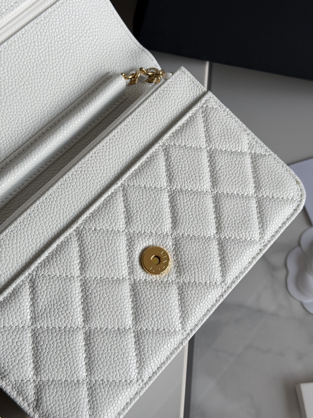 25C/26C Wallet On Chain（White） - Mocuir