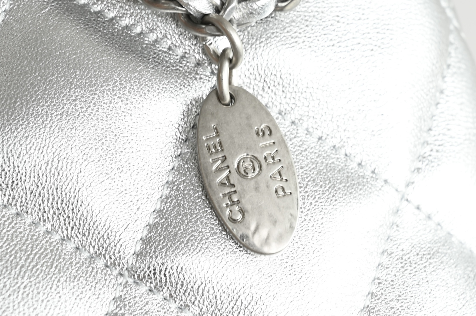 25C Hobo Bag in Silver Metallic Quilted Lambskin with Silver-Tone Hardware (Model AP4386) - Mocuir