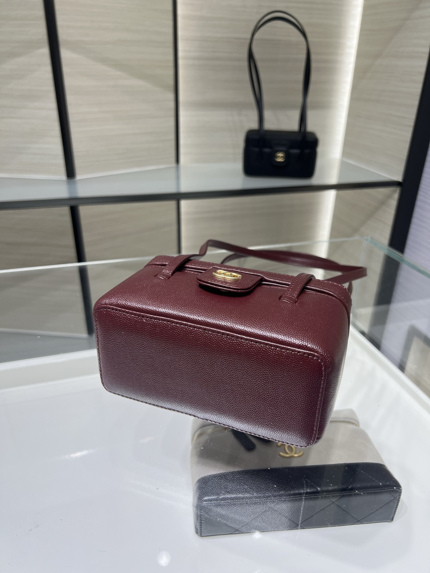 26P Preppy Coco Burgundy Quilted Caviar Leather Long Vanity Handbag with Gold-Tone Hardware - Mocuir