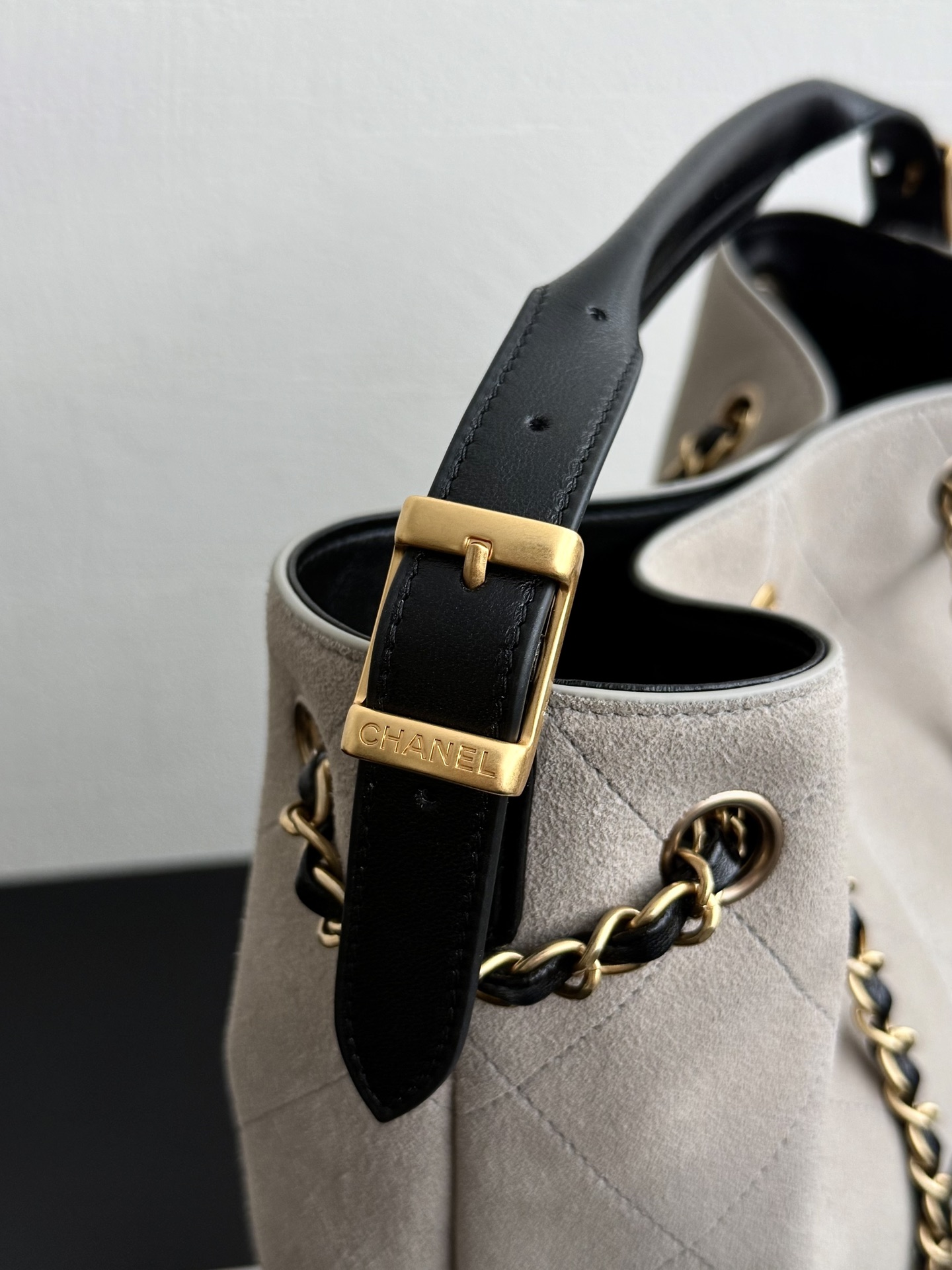 Large Hobo Bag (AS3323) in Beige Suede & Black Calfskin with Gold-Tone Hardware, 24B Fall-Winter Collection - Mocuir