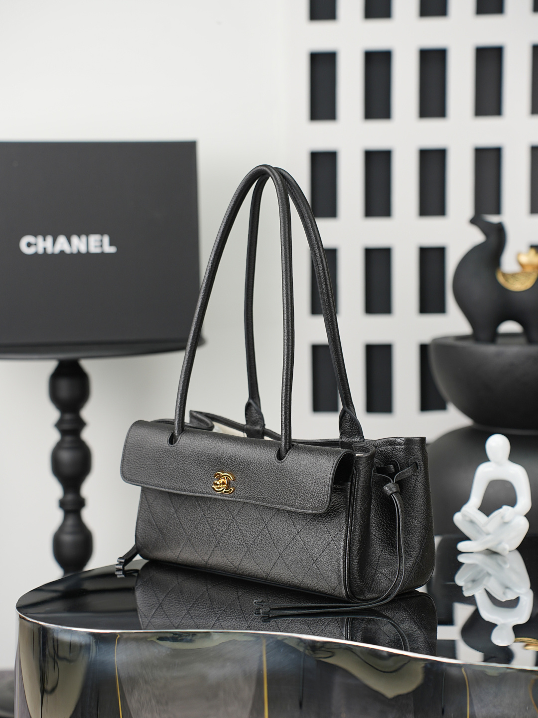 Spring-Summer 2026 Black Quilted Caviar Leather Baguette Shoulder Bag with Gold-Tone CC Turn-Lock Hardware & Long Handle - Mocuir