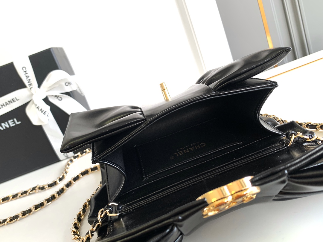 24C Bow Bag Clutch with Chain in Black Quilted Lambskin with Light Gold-Tone Hardware - Mocuir