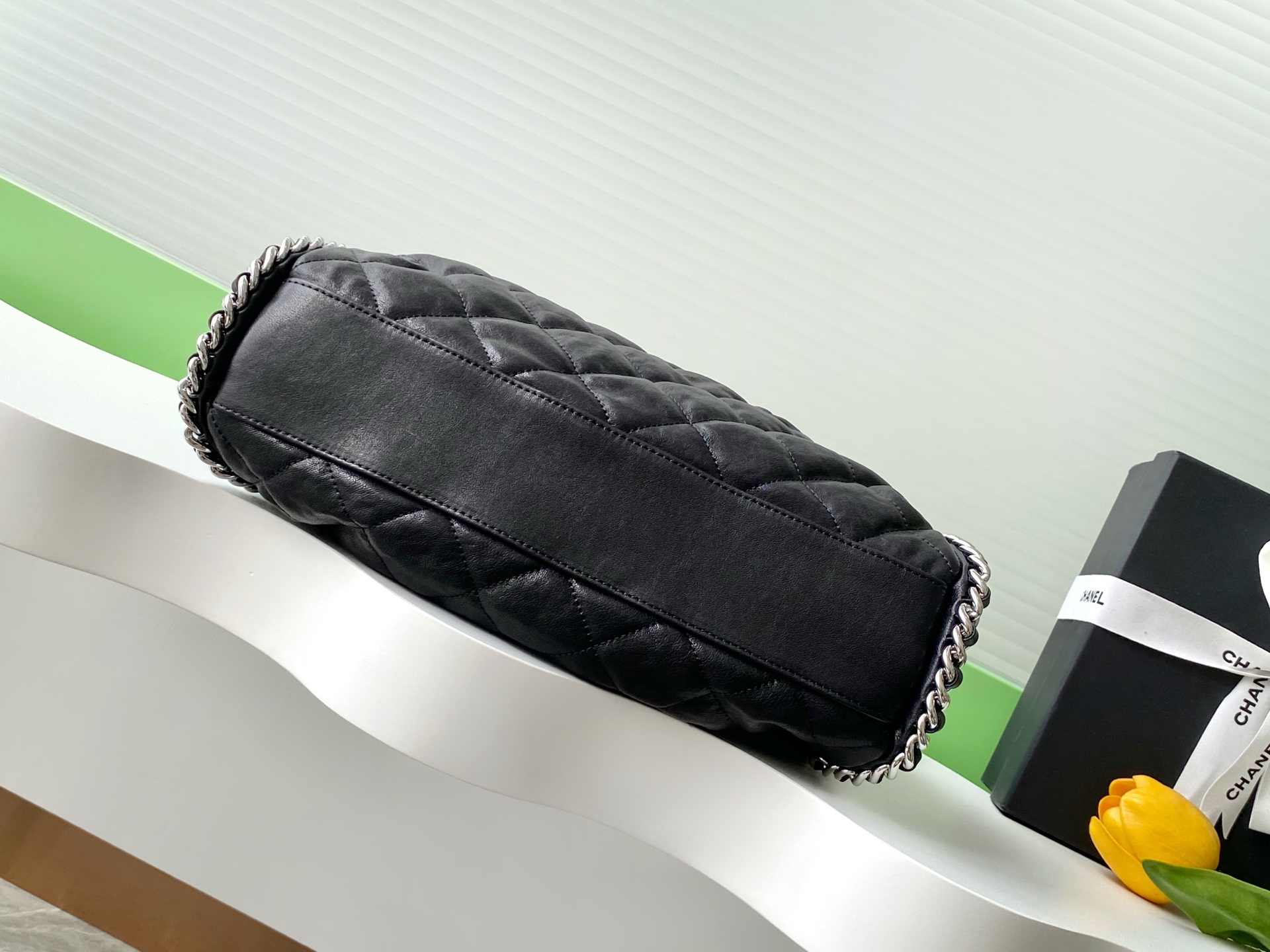 Ultimate Soft Chain Around Hobo Tote Bag in Black Quilted Aged Calfskin with Silver-Tone Hardware - Mocuir