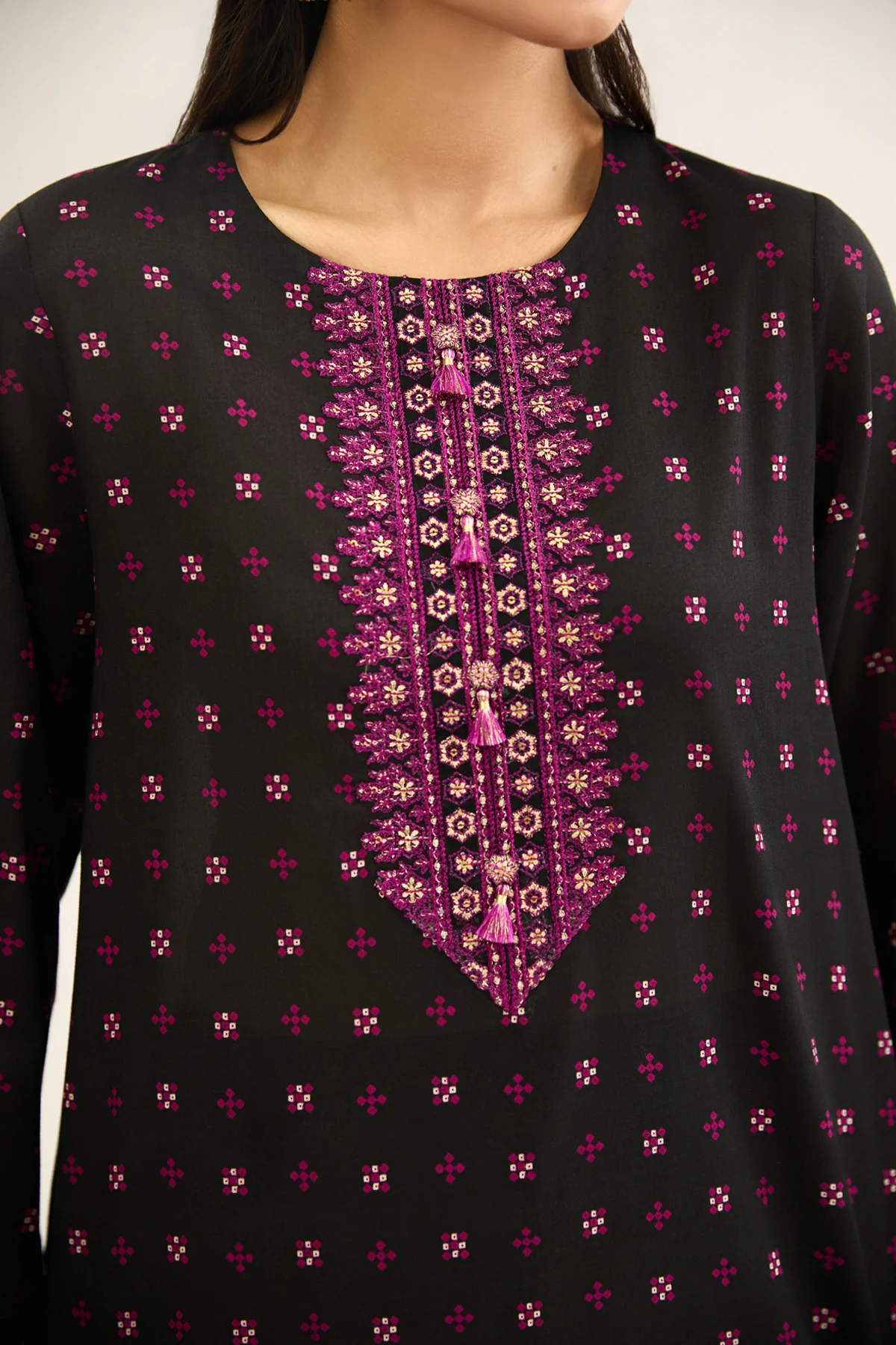 LAWN | EMBROIDERED