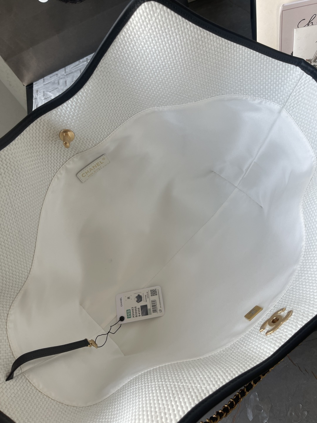 25C Woven Straw Large Tote Handbag with Black Calfskin Trim and Gold-Tone Hardware - Mocuir