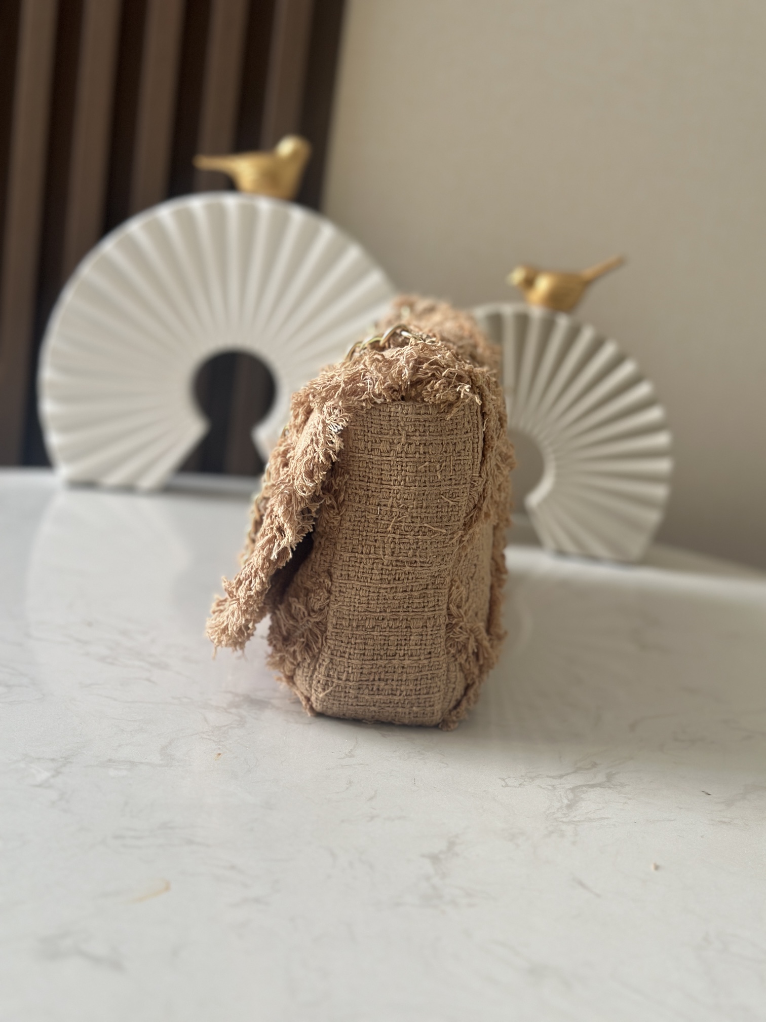 2010SS Coco Farm Linen Frayed Quilted Flap Shoulder Bag with Gold Hardware - Mocuir