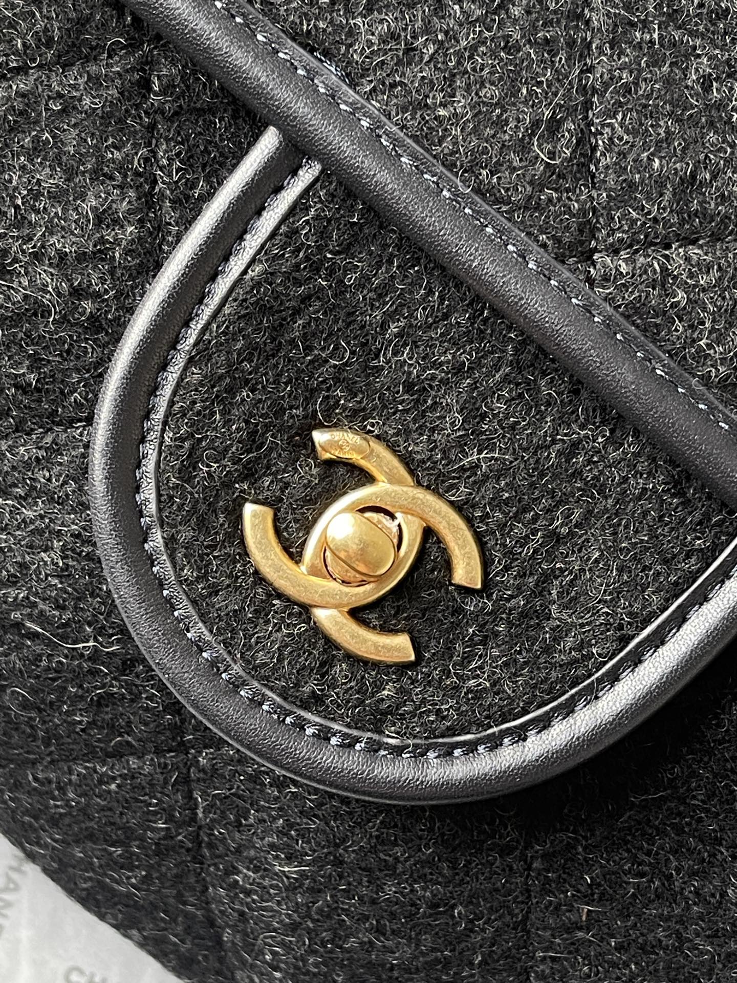 Classic Large Quilted Wool Flap Bag in Black with Gold-Tone Hardware - Mocuir