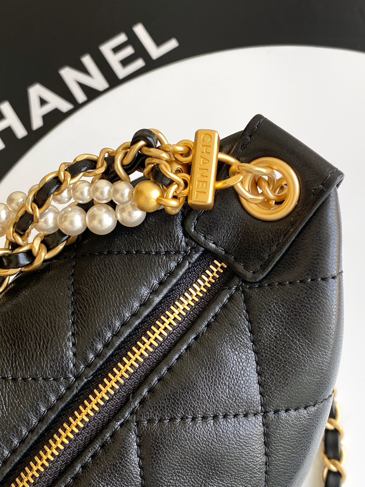 Quilted Lambskin Hobo Bag with Pearl Chain in Black (Gold Hardware) - Mocuir