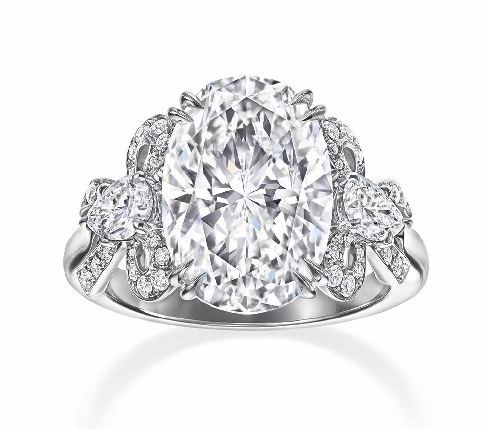 Oval Diamond Bow Ring