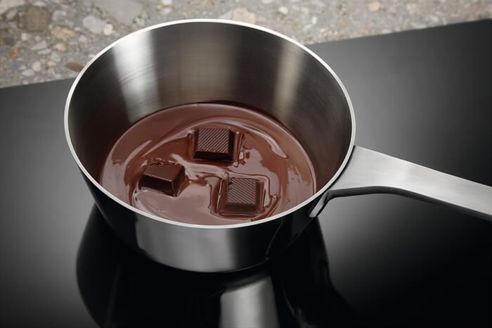 ELECTROLUX - Piano cottura alogeno EIB60424CK 59 cm-Nero