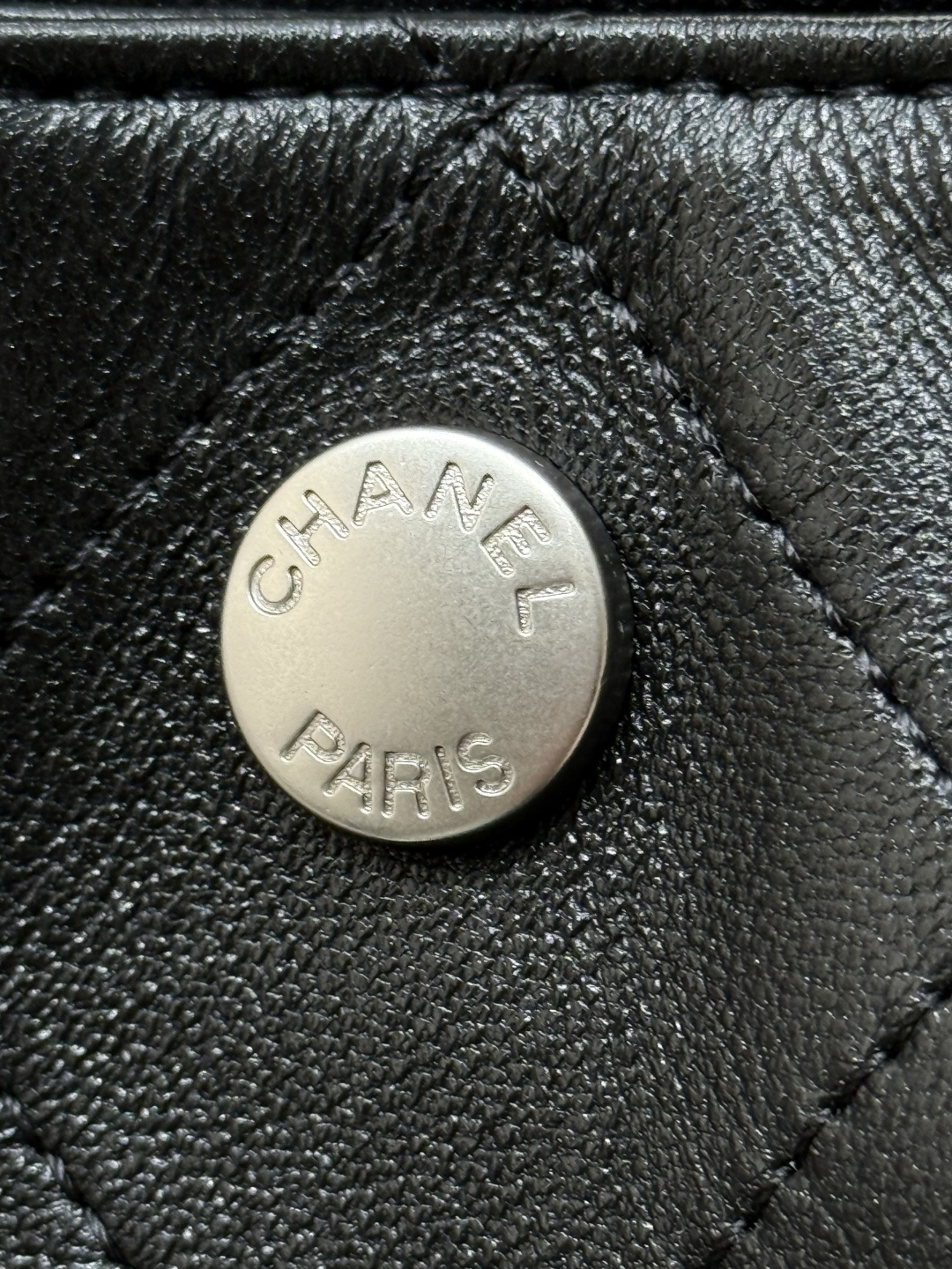 Quilted  Lambskin Hobo Bag with Silver-Tone Hardware - Mocuir