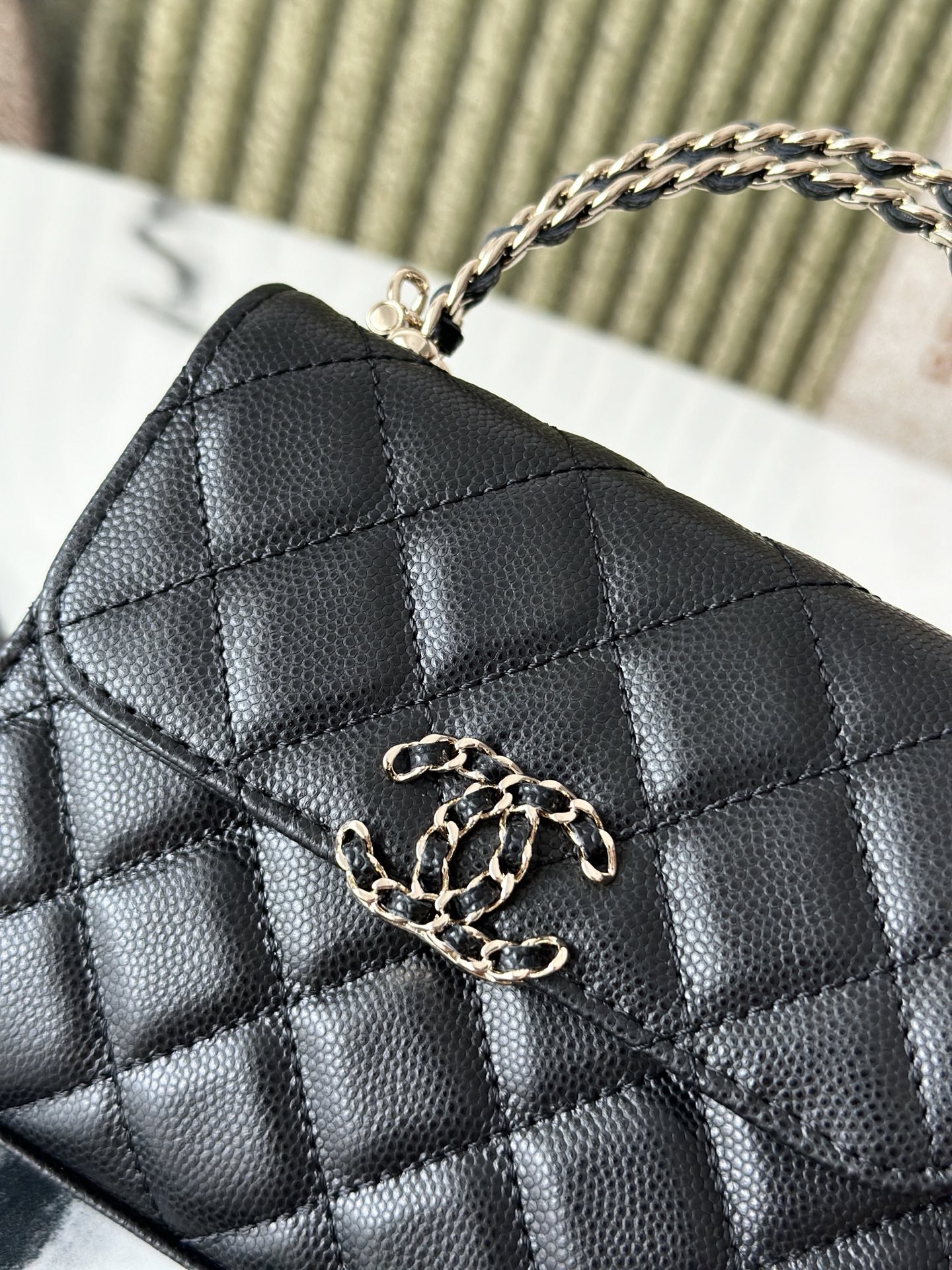 25c/26c Small Envelope Flap Bag with Chain Handle - Mocuir