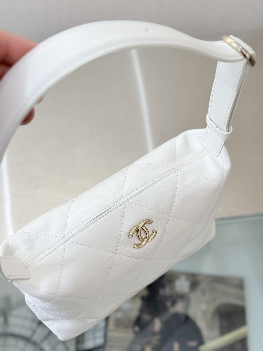 26P Hobo Shoulder Bag in White Quilted Lambskin with Light Gold-Tone Hardware - Mocuir