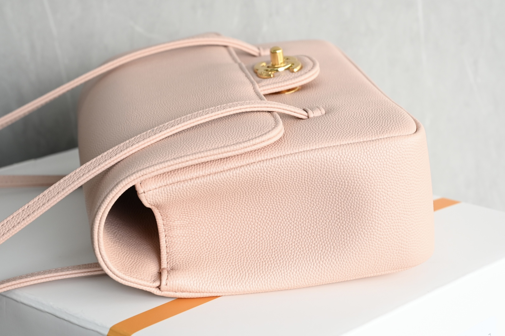 26P Preppy Coco Large Flap Bag in Light Pink Grained Shiny Calfskin with Gold-Tone Hardware - Mocuir
