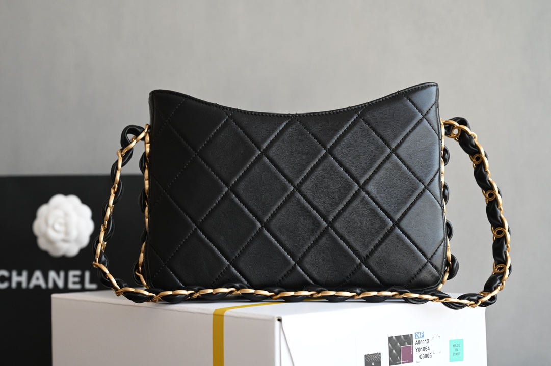 24K Hobo Shoulder Bag in Black Quilted Lambskin with Gold-Tone Hardware (Model AS4612) - Mocuir