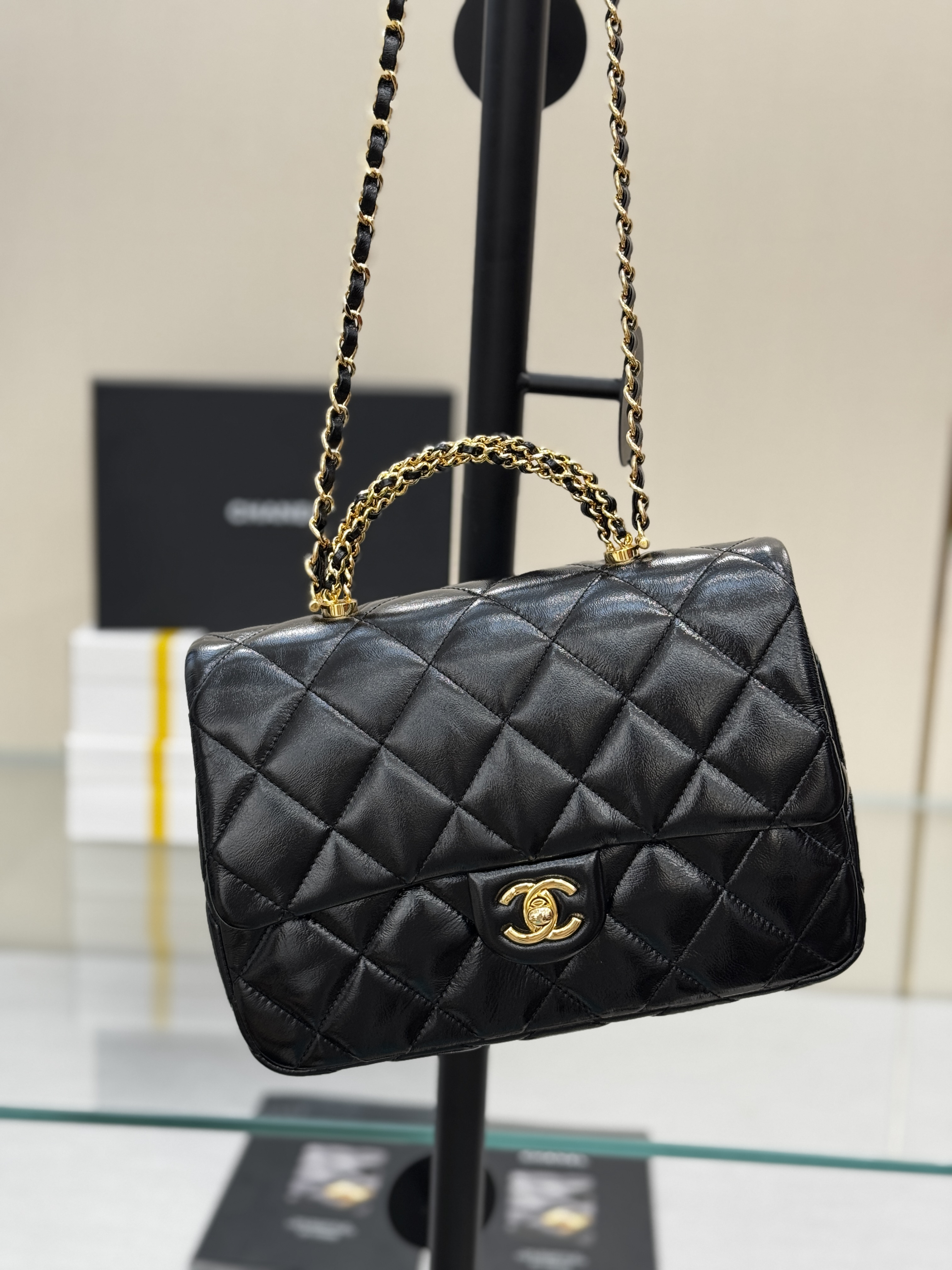 24B Classic Flap Large with Twist Handle in Black Waxed Lambskin with Gold-Tone Hardware (Model AS5166) - Mocuir