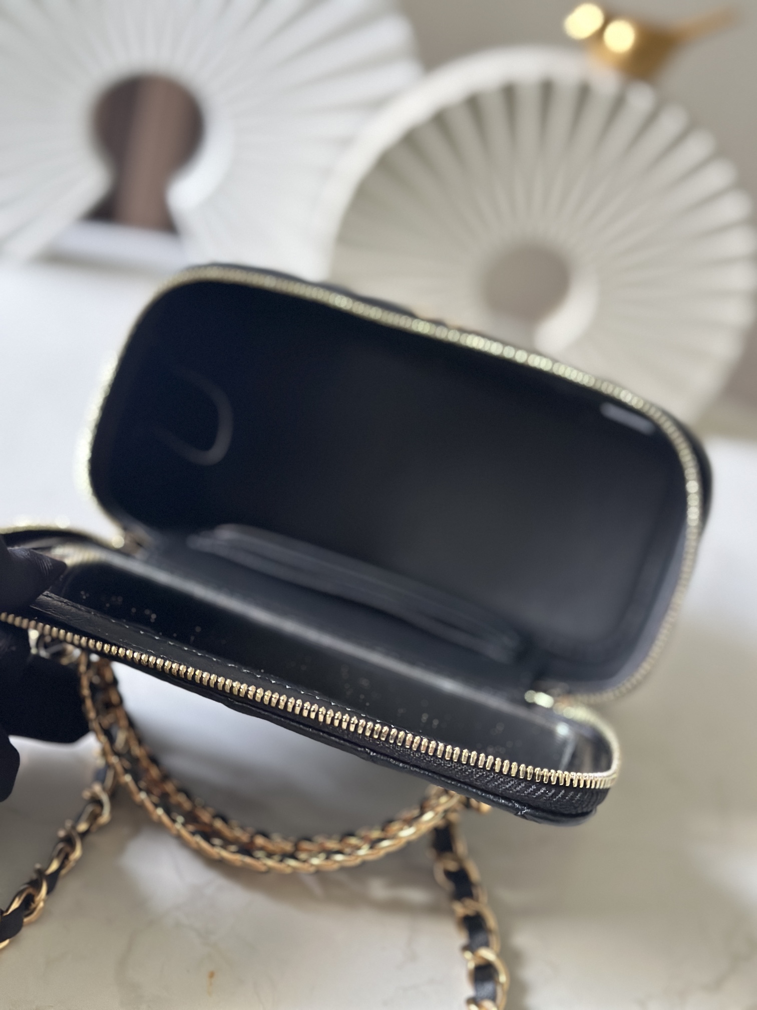 Black Lambskin Quilted Vanity Case with Chain Handle & Gold Hardware - Mocuir