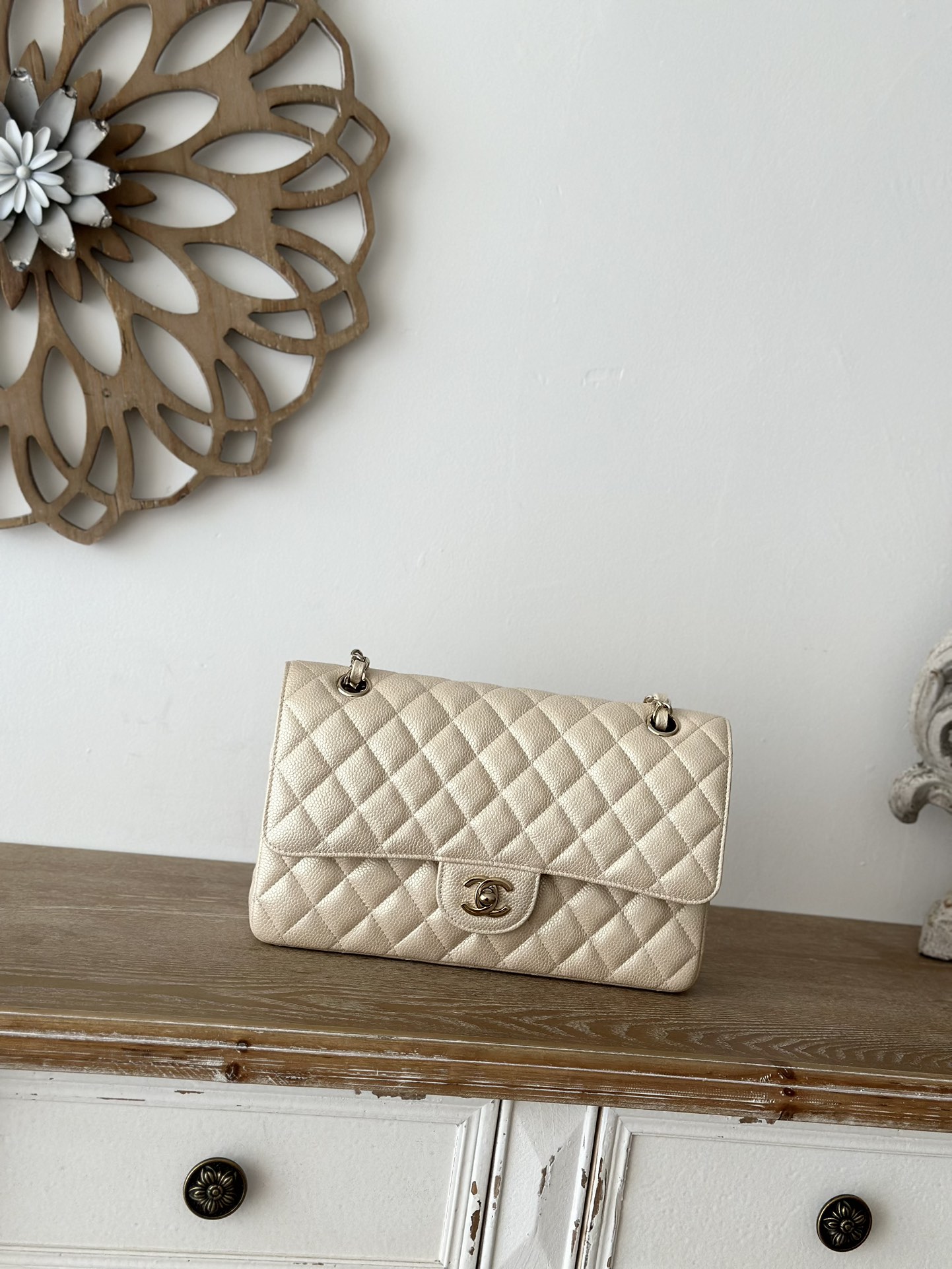 Classic Flap Medium Bag in Beige Caviar Leather with Light Gold Hardware (Model A01112) - Mocuir