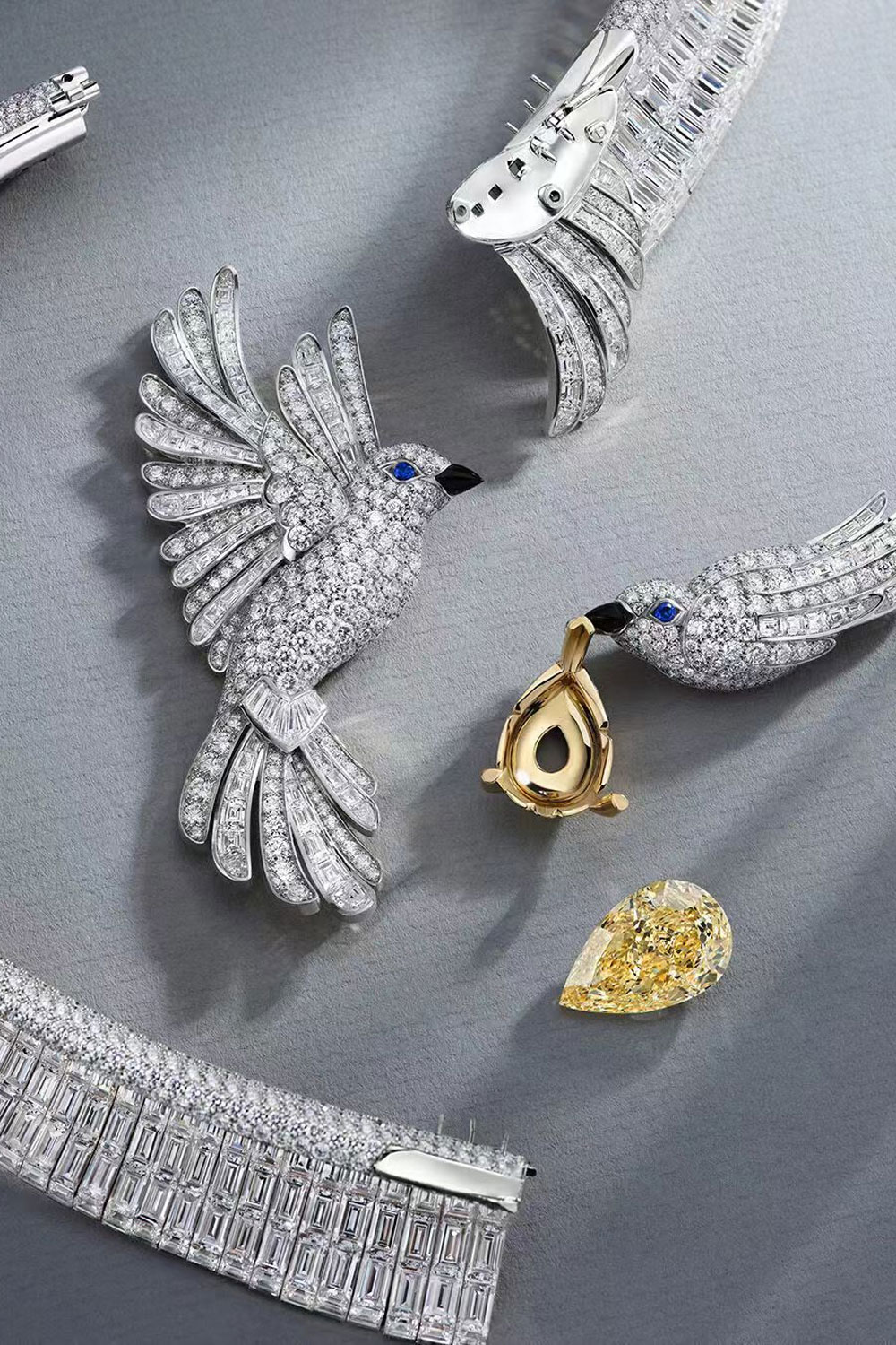 Diamond Sparrow and Fancy Vivid Yellow Diamond Necklace
