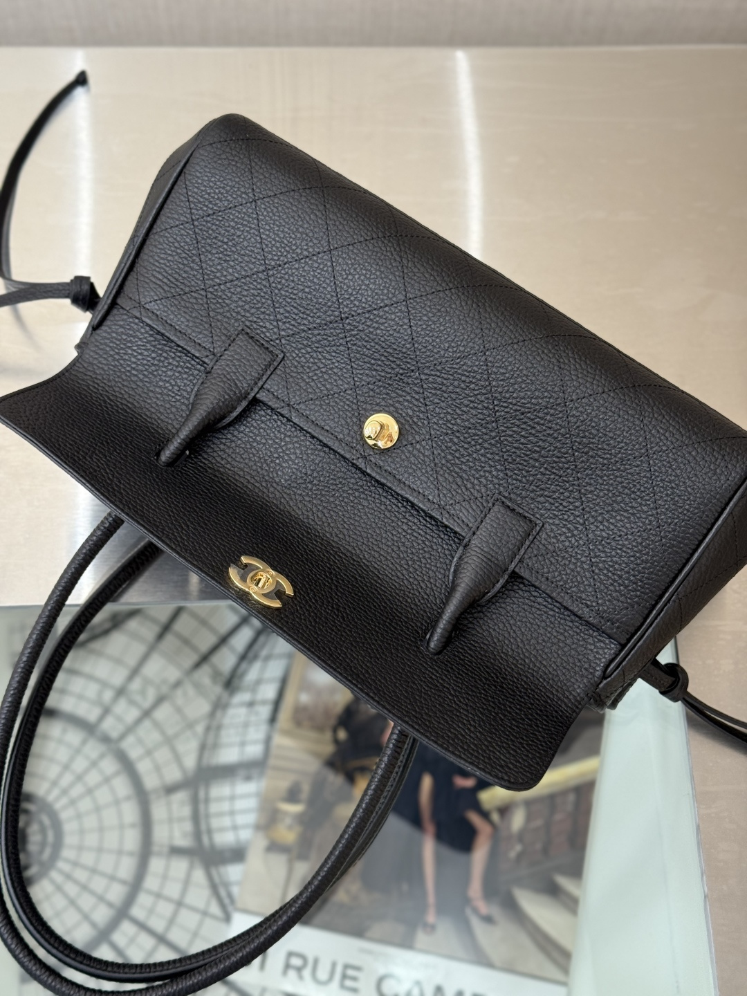 26P Cruise Preppy Coco Bowling Bag in Black Caviar Leather with Gold-Tone Hardware - Mocuir