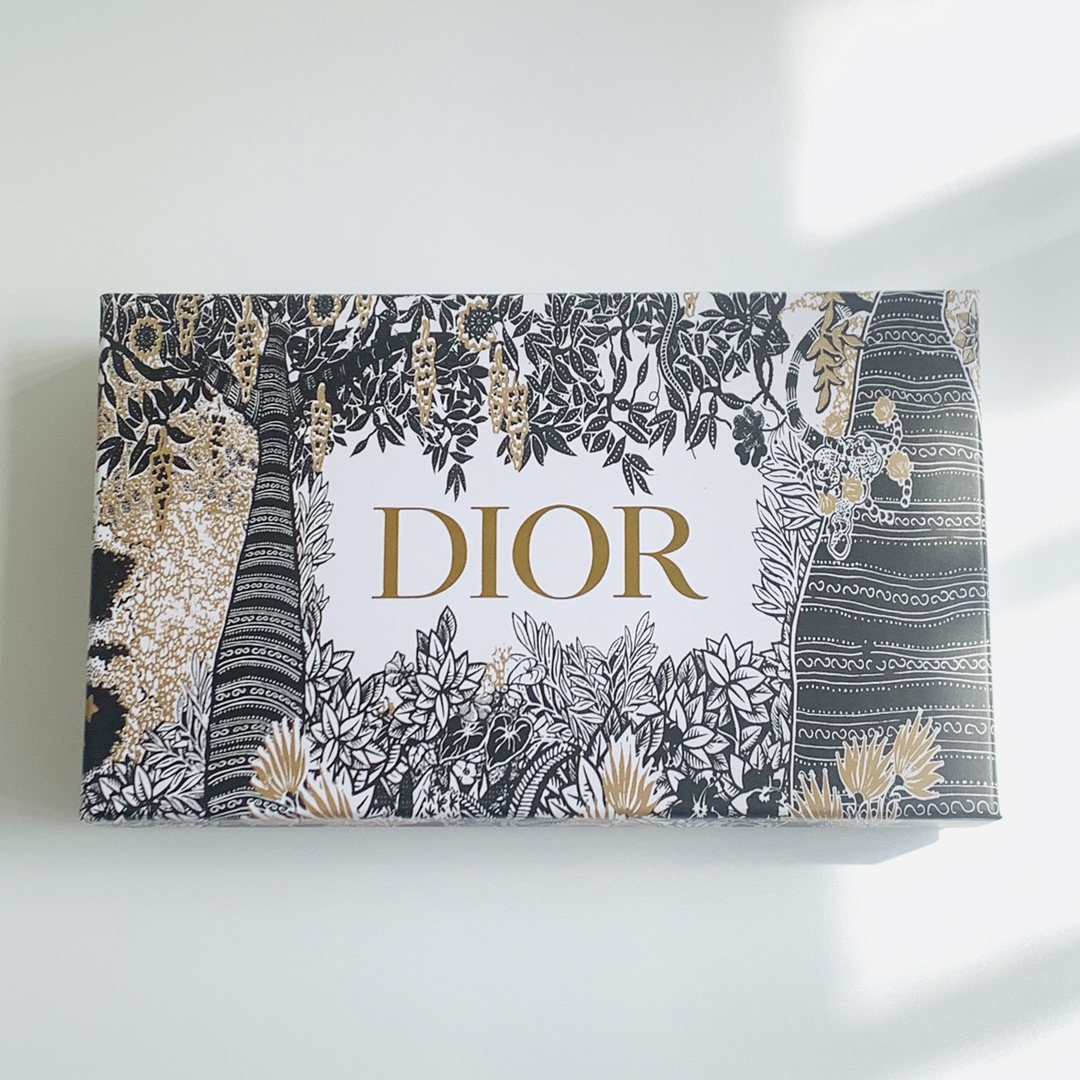 D107：DIOR Women’s Mini Perfume Gift Set 4 x 30ml