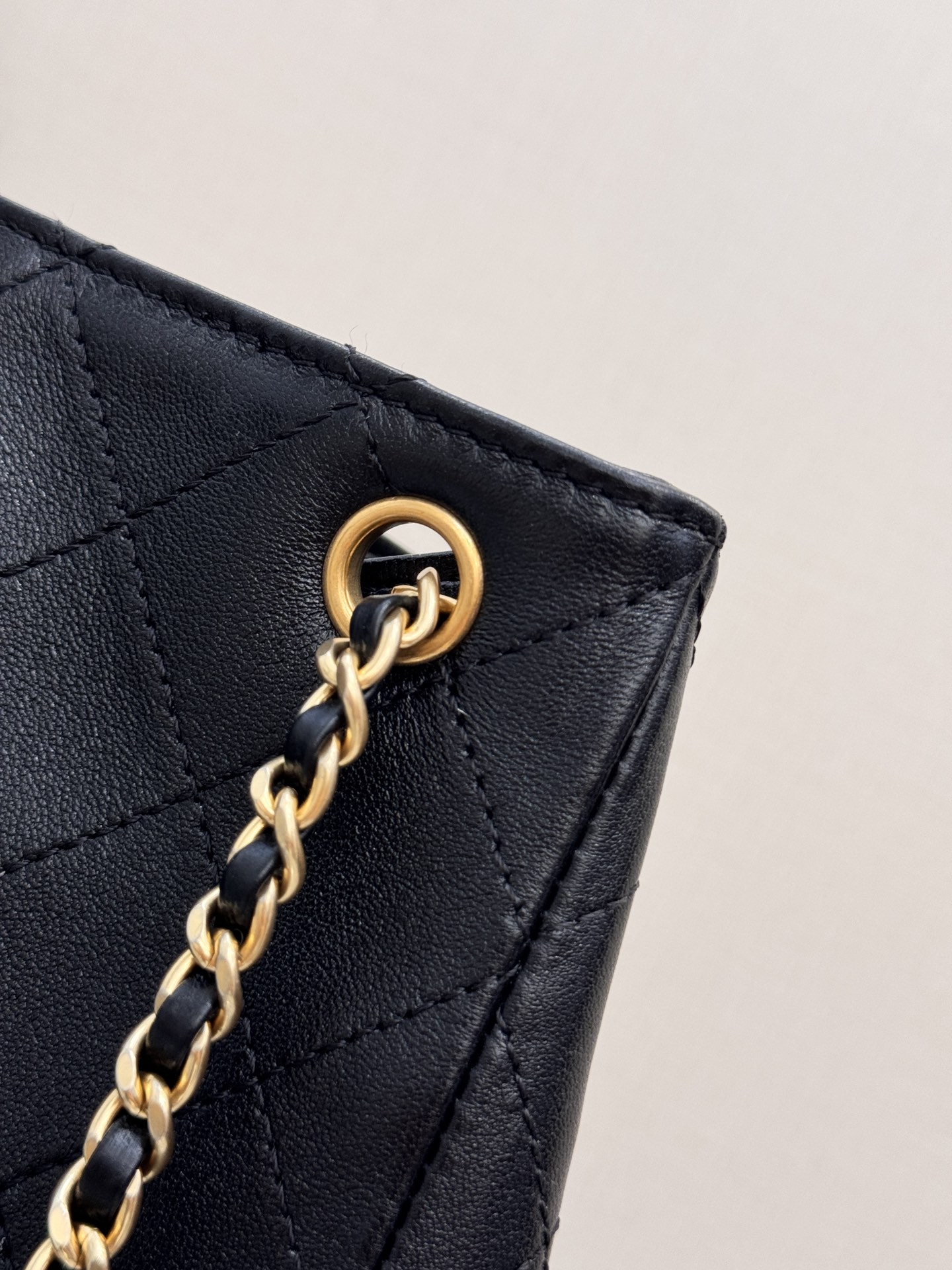 Drawstring Bucket Backpack（Black） - Mocuir