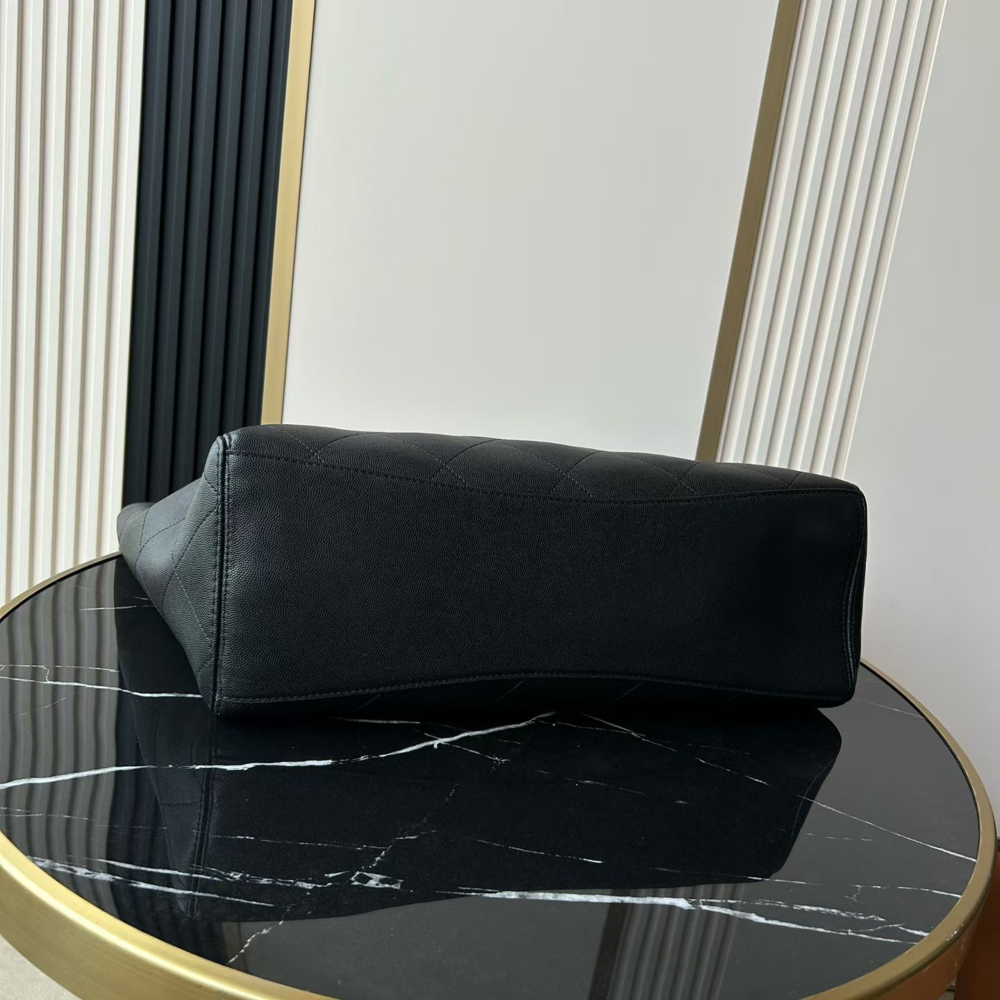 25K Black Quilted Caviar Leather Tote Handbag with Gold-Tone Hardware - Mocuir