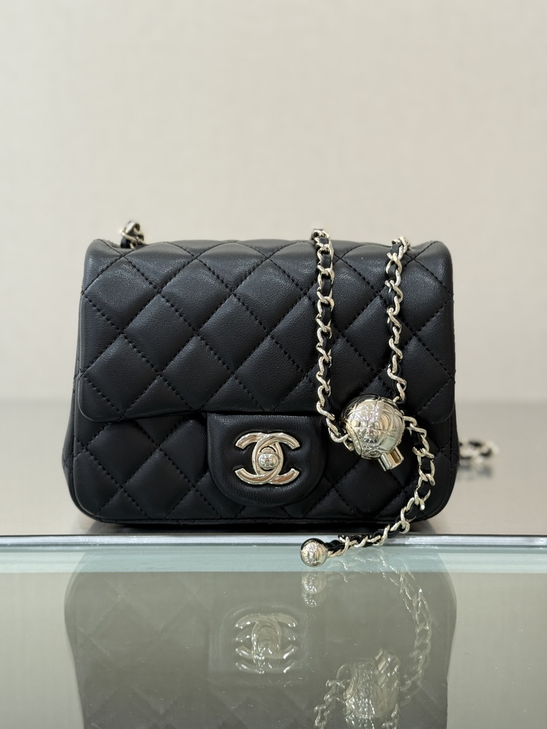 Mini Square Flap with Globe Charm - Mocuir