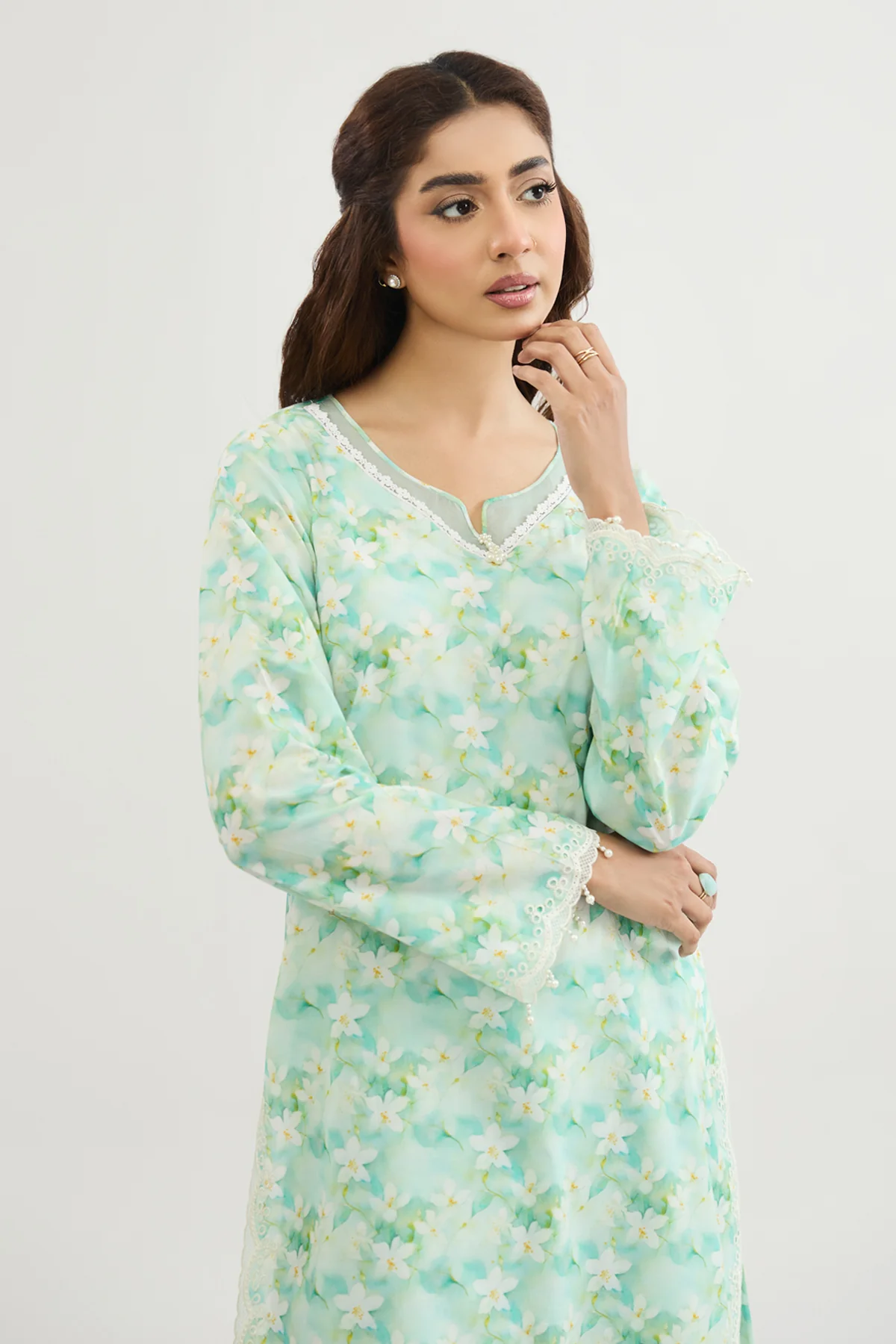 LAWN | EMBROIDERED