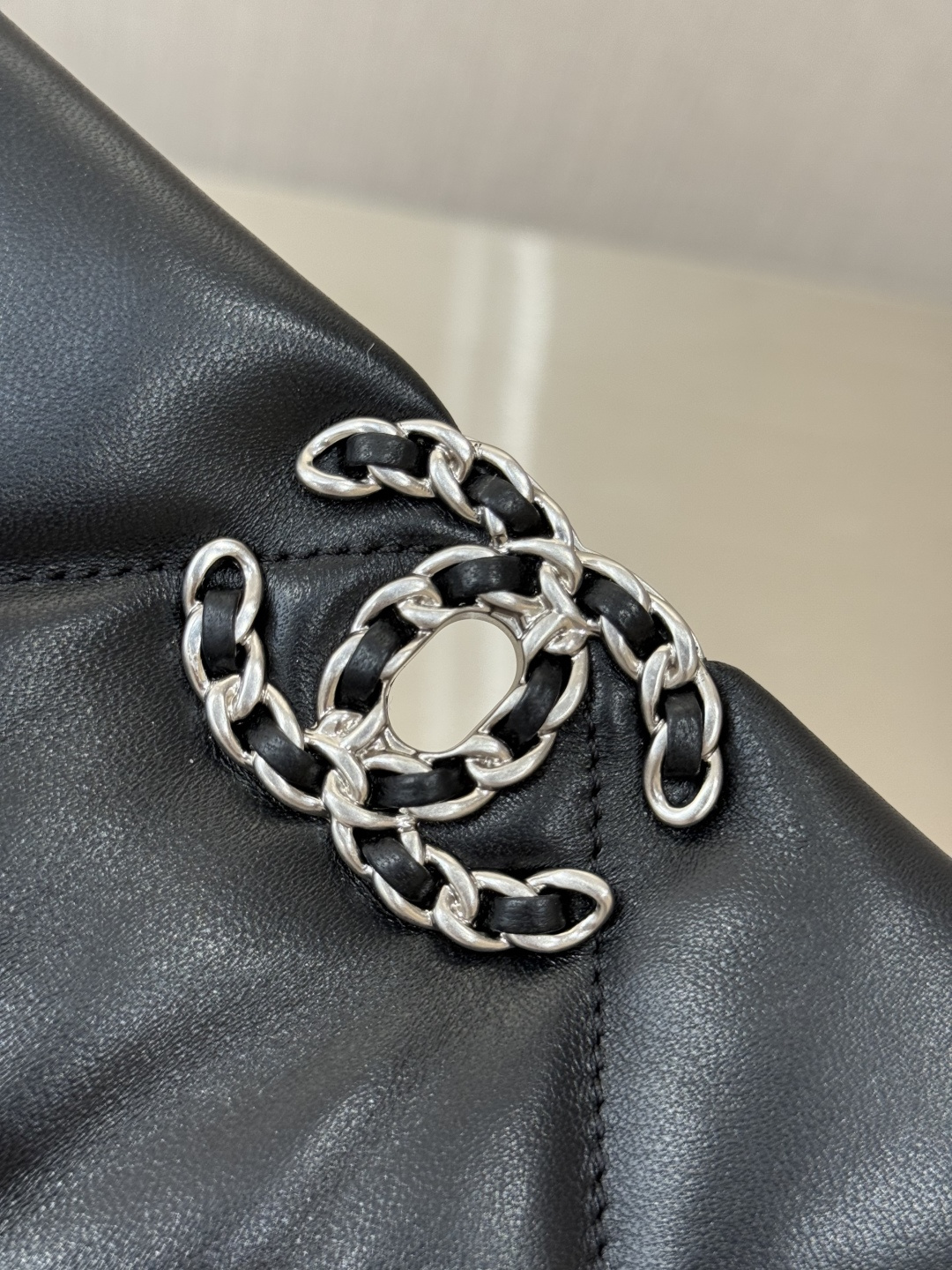 19 Medium Flap Bag (AS1160) in Black Shiny Lambskin with Tri-Tone Hardware - Mocuir