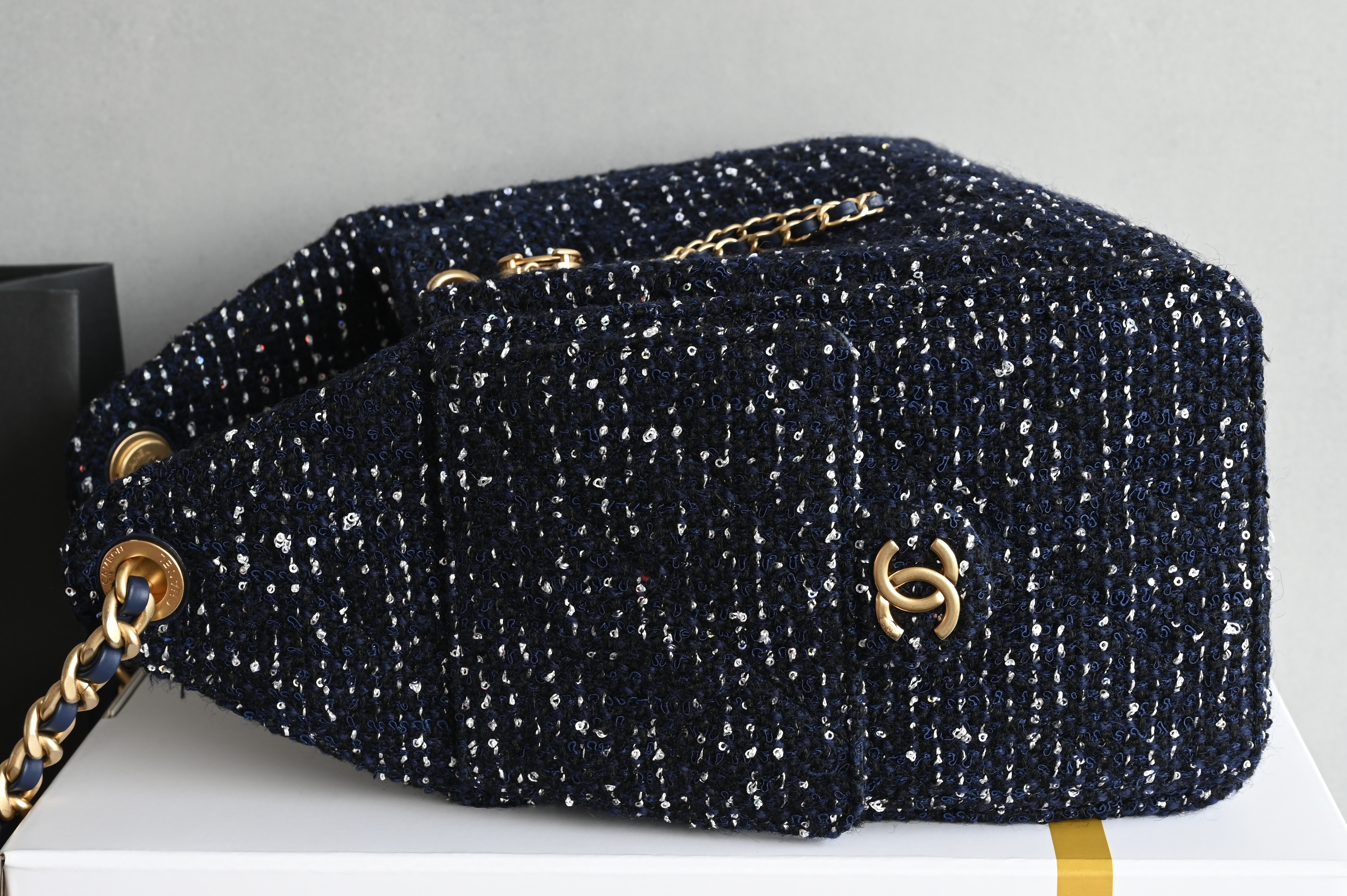 Chain Decor Hobo Bag（Navy with Silver Sparkle） - Mocuir