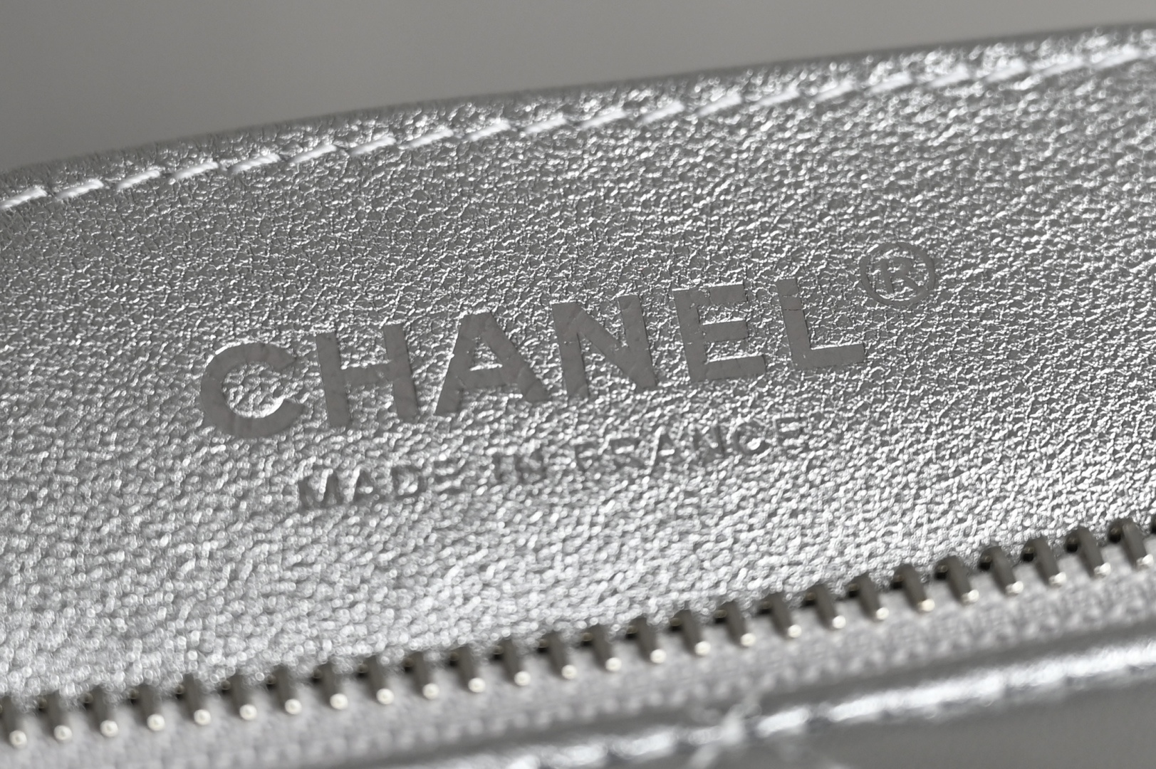 25C Hobo Bag in Silver Metallic Quilted Lambskin with Silver-Tone Hardware (Model AP4386) - Mocuir