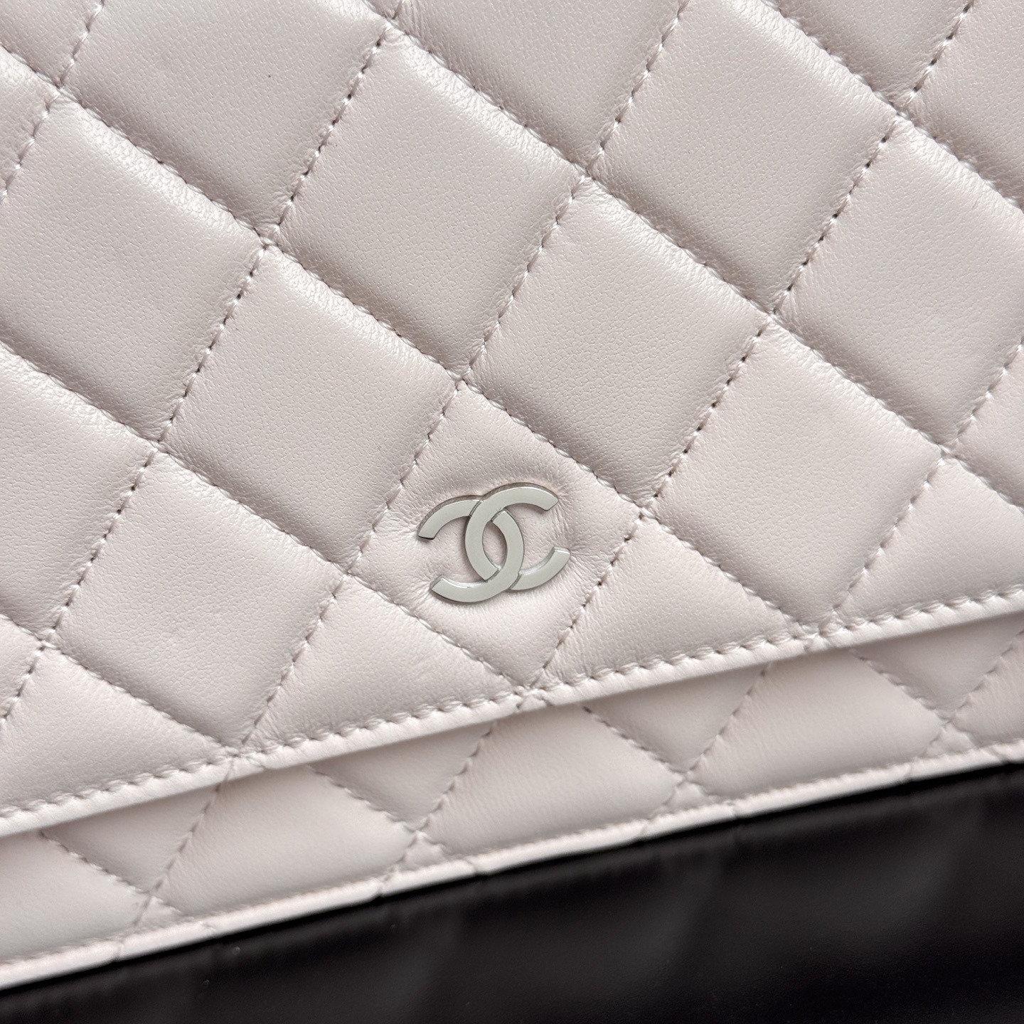 Classic Wallet on Chain（Light Pink） - Mocuir