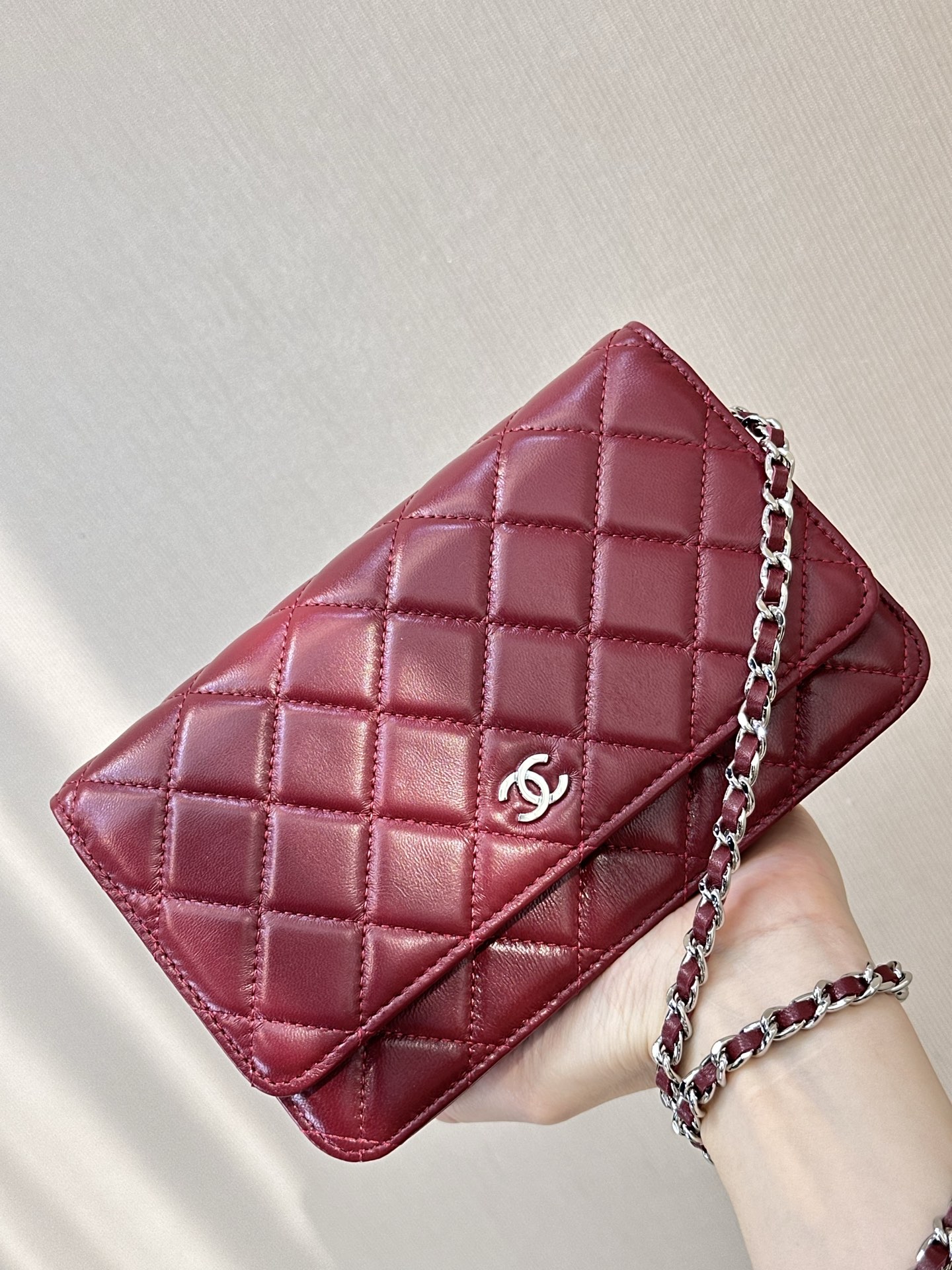 Classic Quilted Lambskin Wallet on Chain in Burgundy (Silver Hardware) - Mocuir