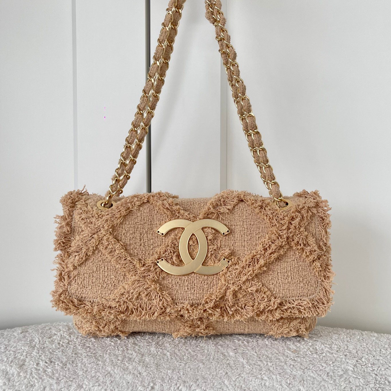 2010 SS Farm Collection Vintage Fringed Flap Bag in Beige Linen - Mocuir