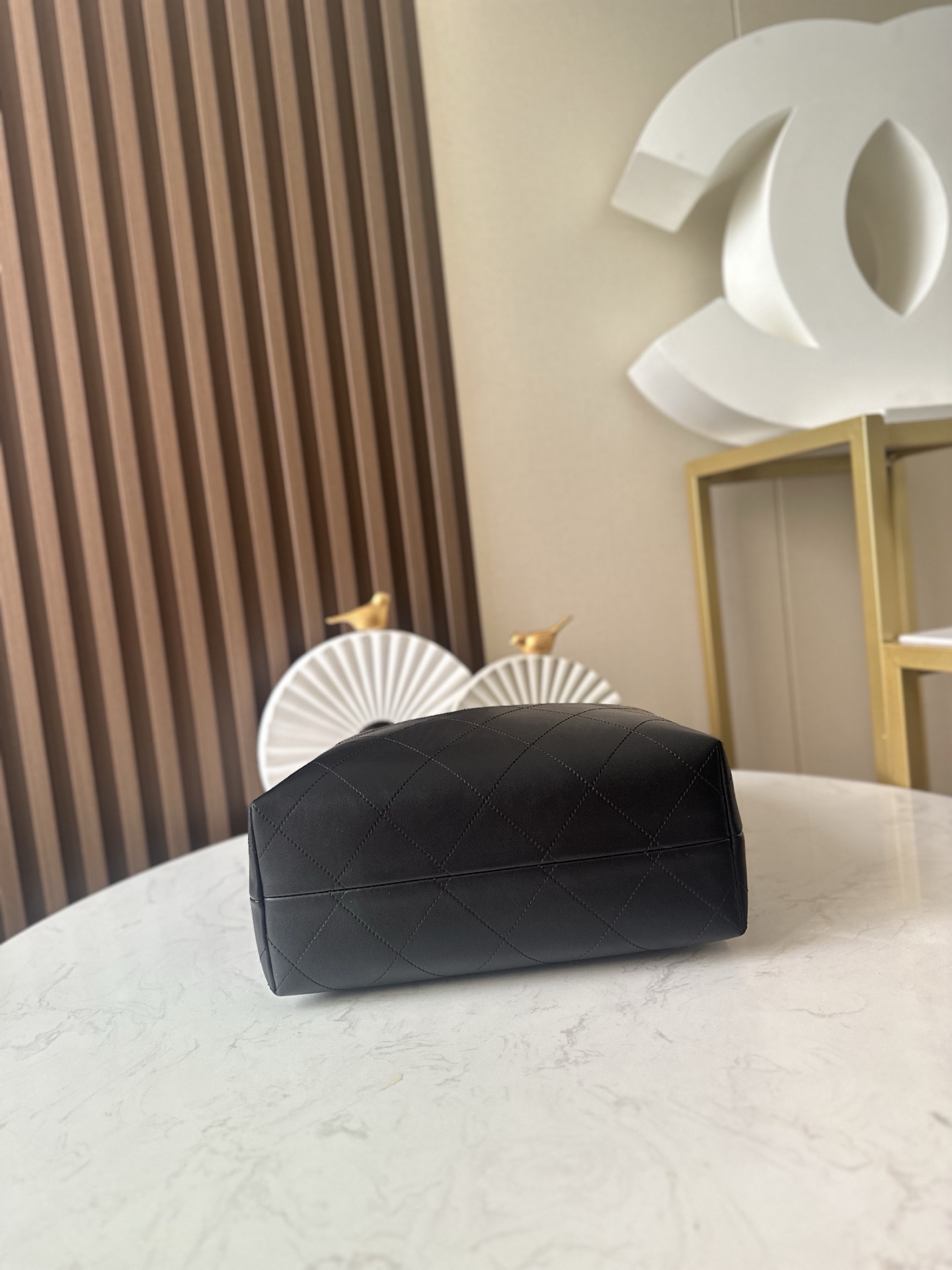 Black Calfskin Quilted 25A Hobo Bucket Bag with Gold Hardware - Mocuir