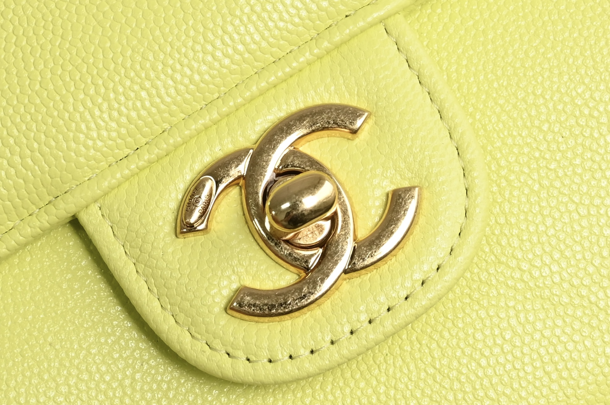 26P Preppy Coco Large Flap Bag in Lemon Yellow Grained Shiny Calfskin with Gold-Tone Hardware - Mocuir