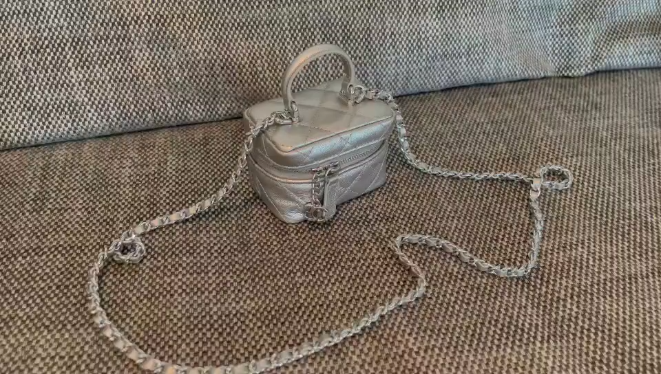 Silver Metallic Quilted Caviar Leather Mini Vanity Case with Handle and Silver-Tone Chain - Mocuir
