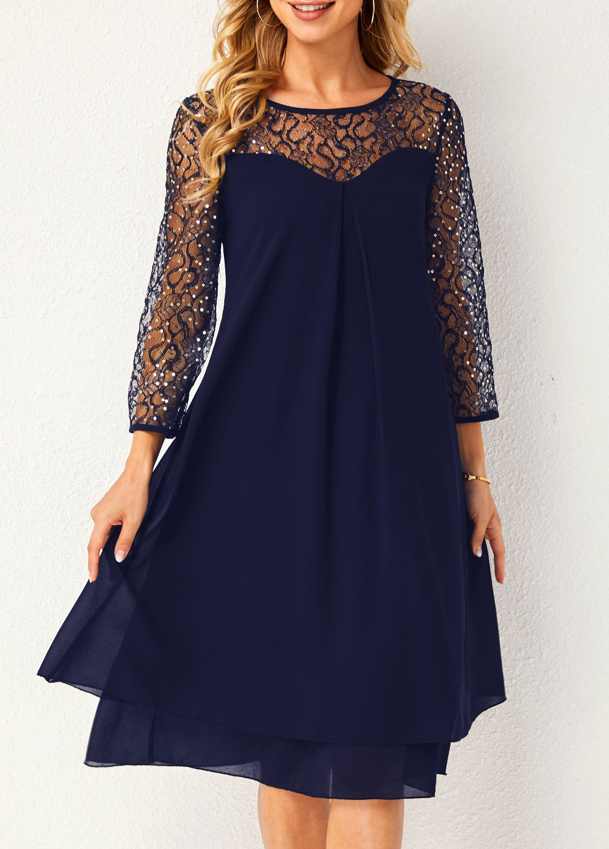 Layered Hem Lace Stitching Round Neck Dress