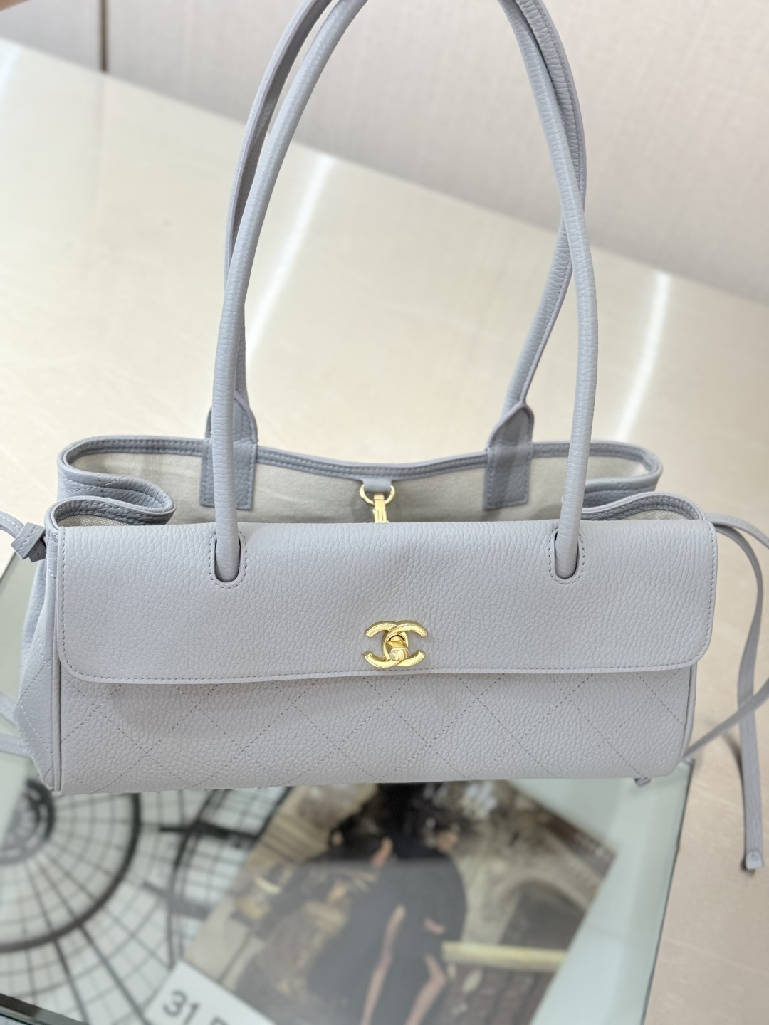 26P Cruise Preppy Coco Bowling Bag in Light Grey Caviar Leather with Gold-Tone Hardware - Mocuir