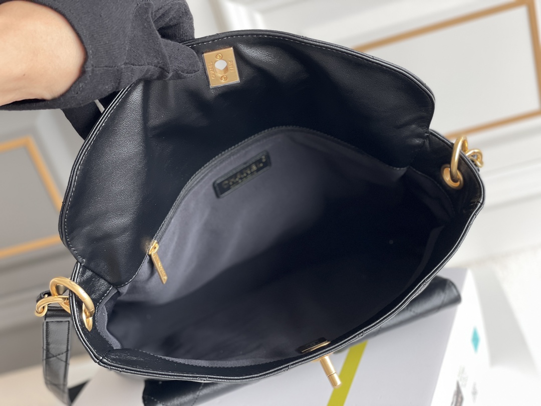 24P Large Hobo Messenger Bag in Black Quilted Shiny Calfskin with Aged Gold-Tone Hardware (Model AS4668) - Mocuir