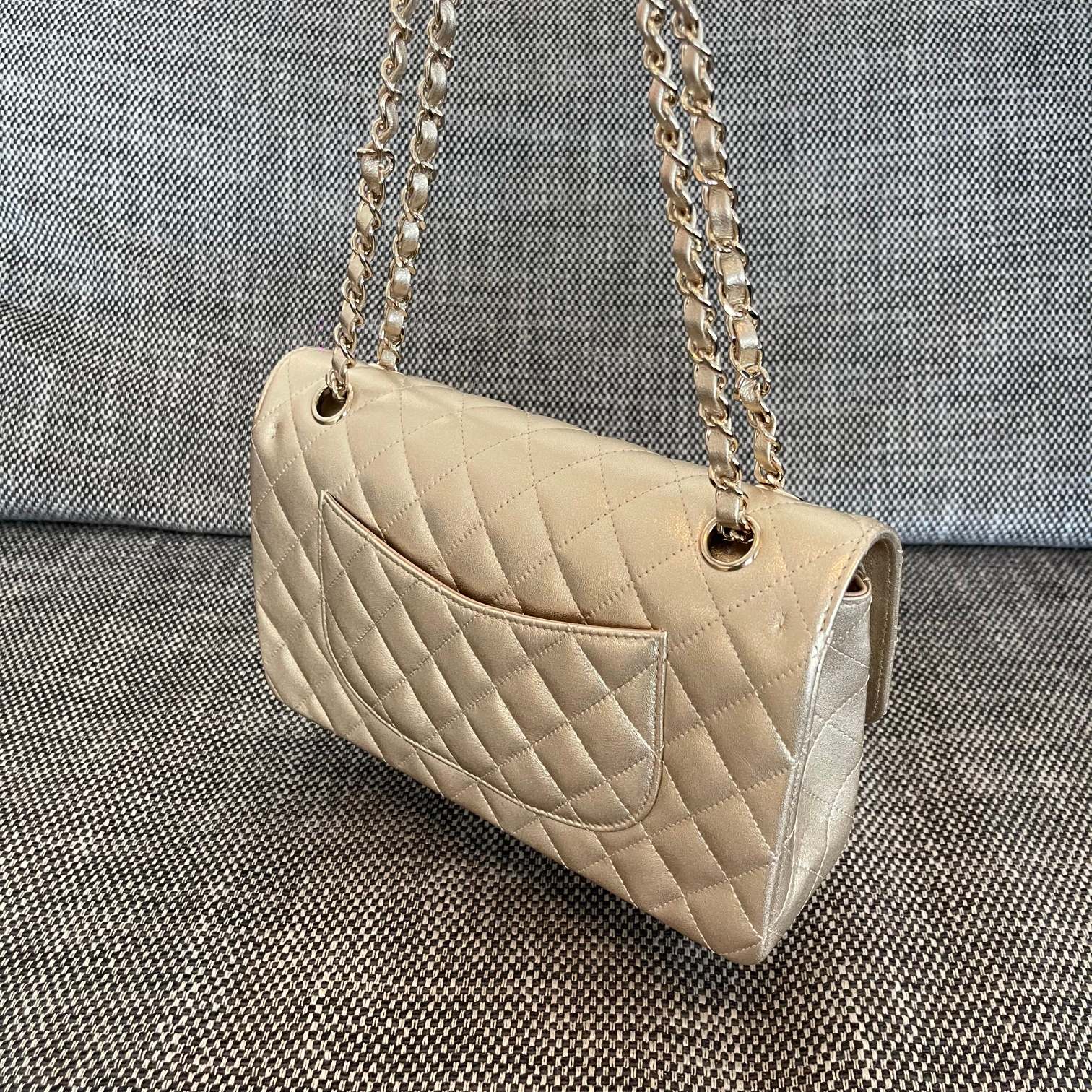 Classic Flap Quilted Metallic Lambskin Shoulder Bag in Gold (Gold Hardware) - Mocuir