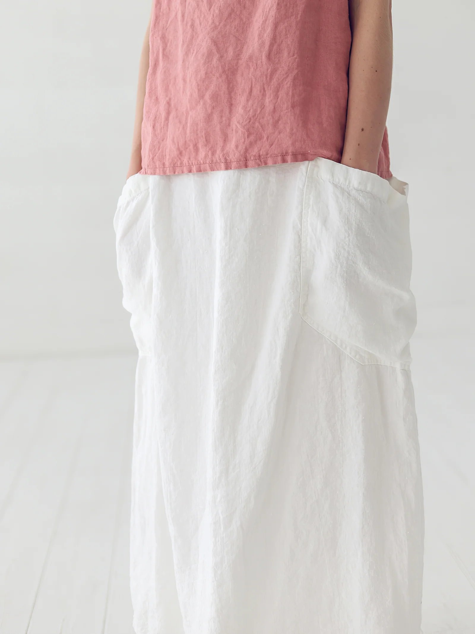 Women Solid Large Pockets Skirt